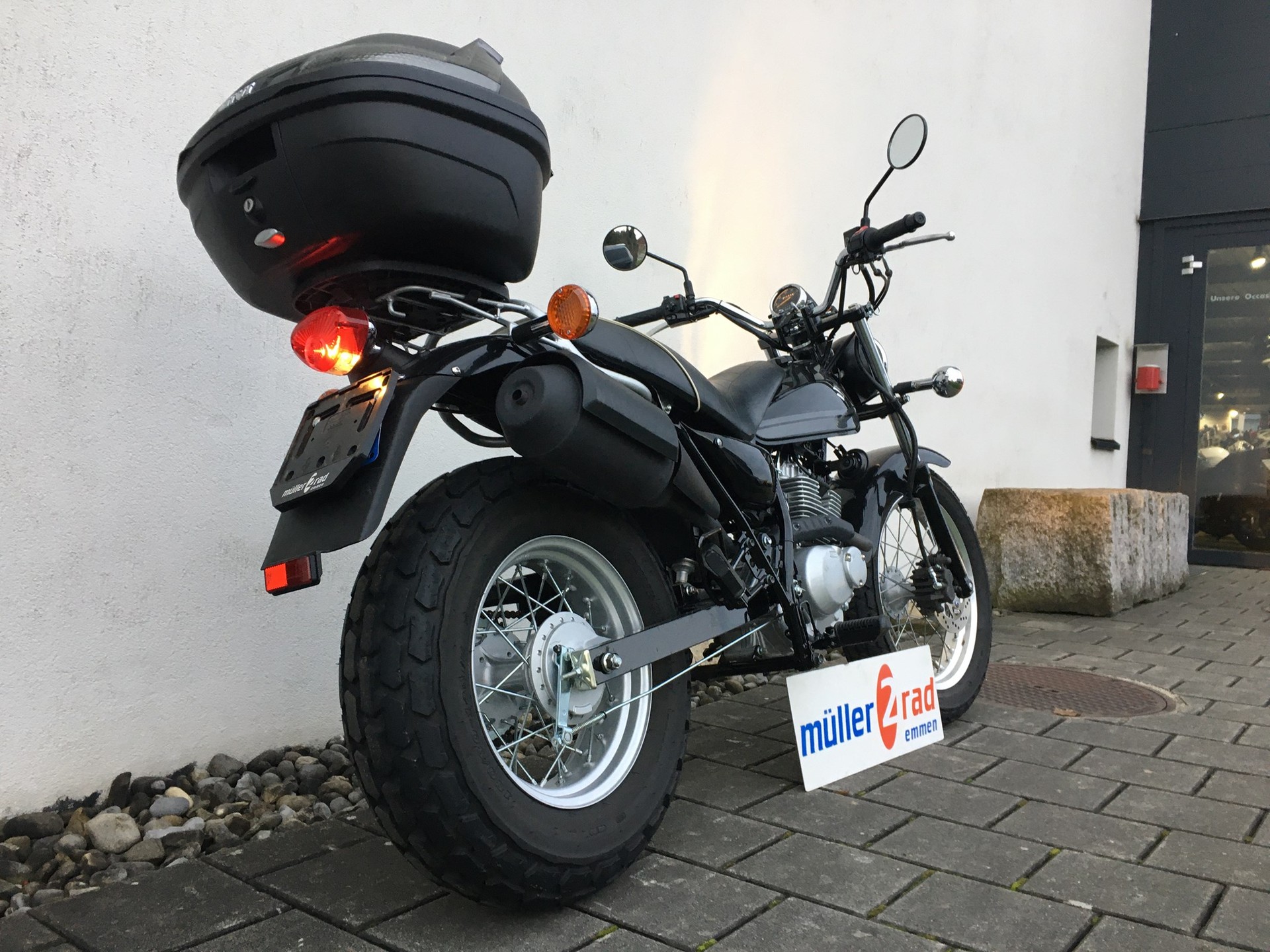SUZUKI RV 125 VanVan-showroom-element-2