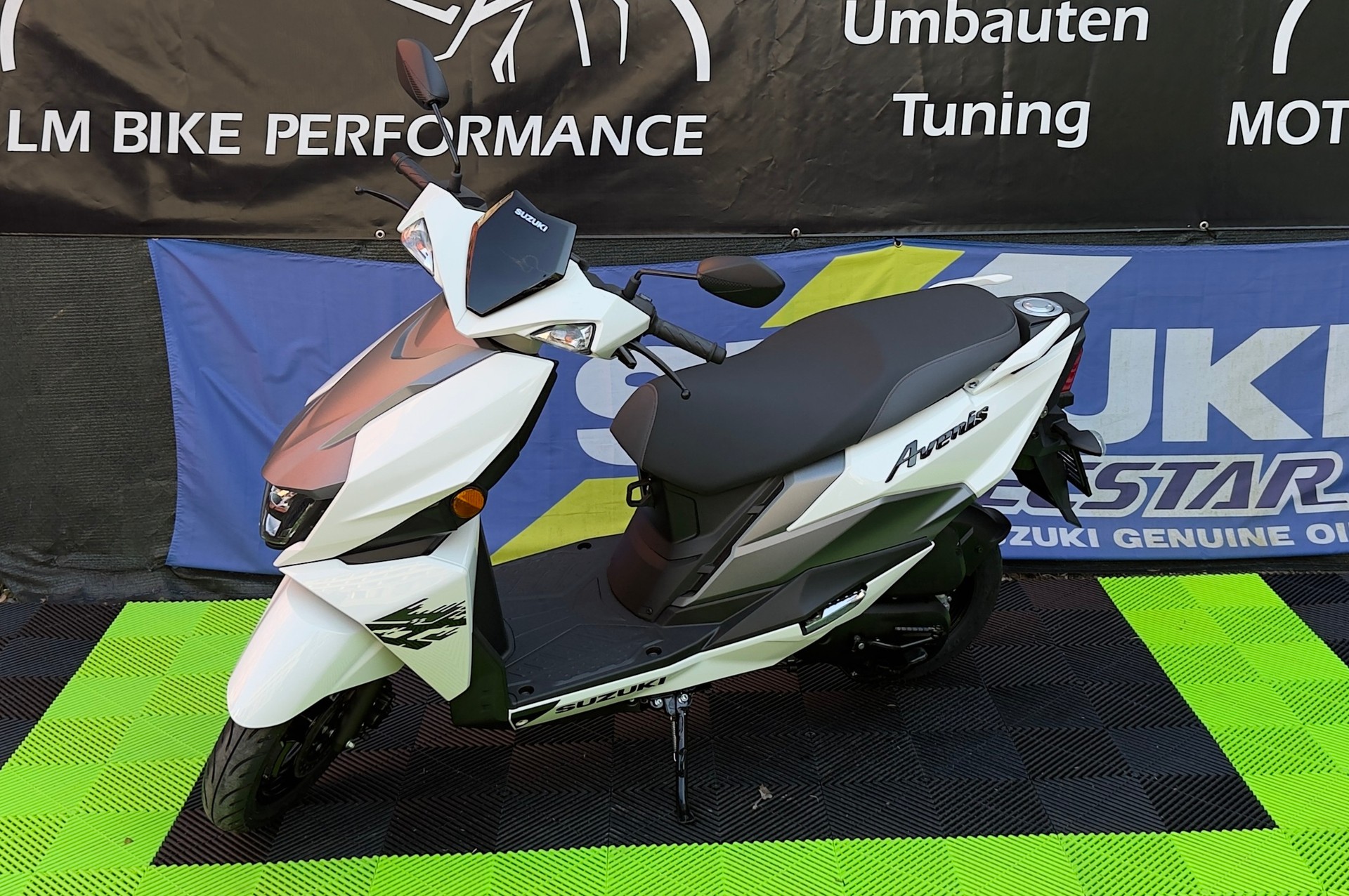 SUZUKI AVENIS 125