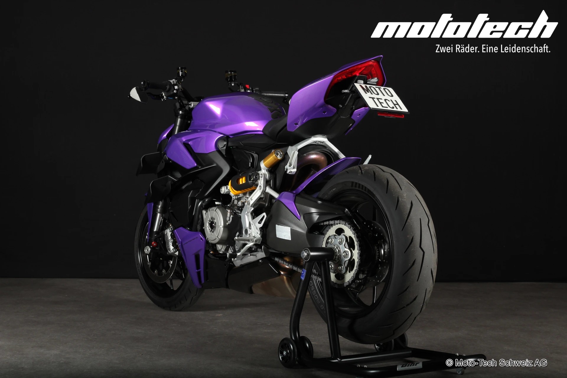 DUCATI Streetfighter V2-image-3