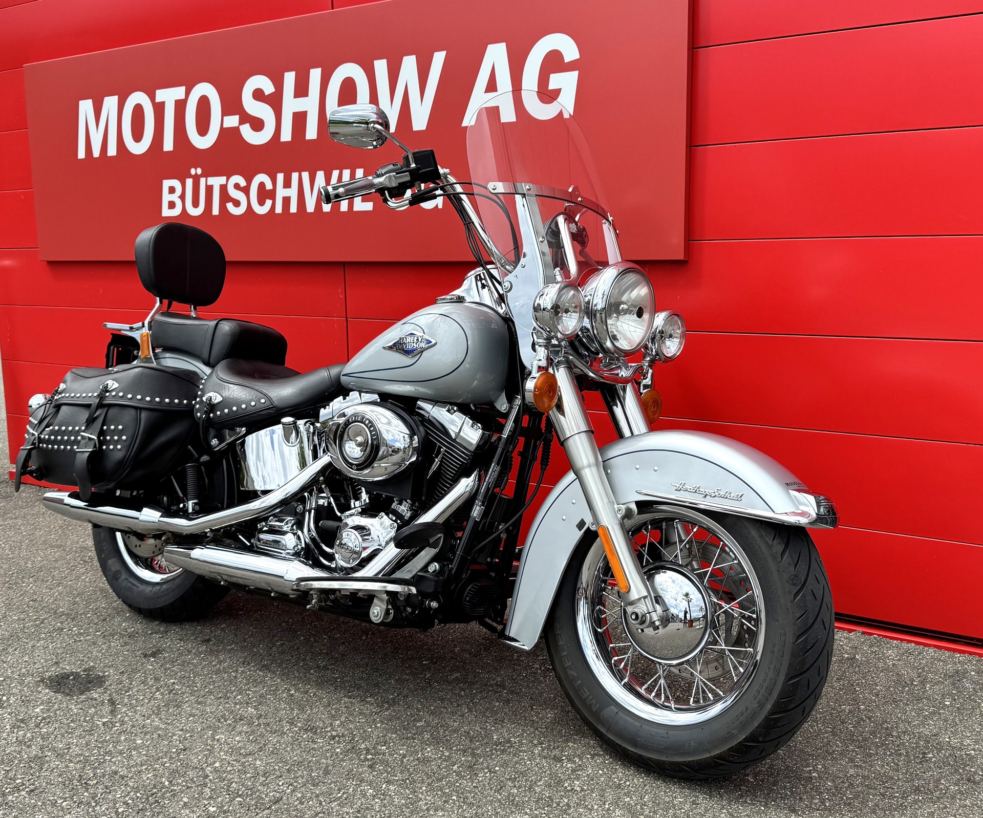 HARLEY-DAVIDSON FLSTC Softail Heritage Classic ABS-showroom-element-1