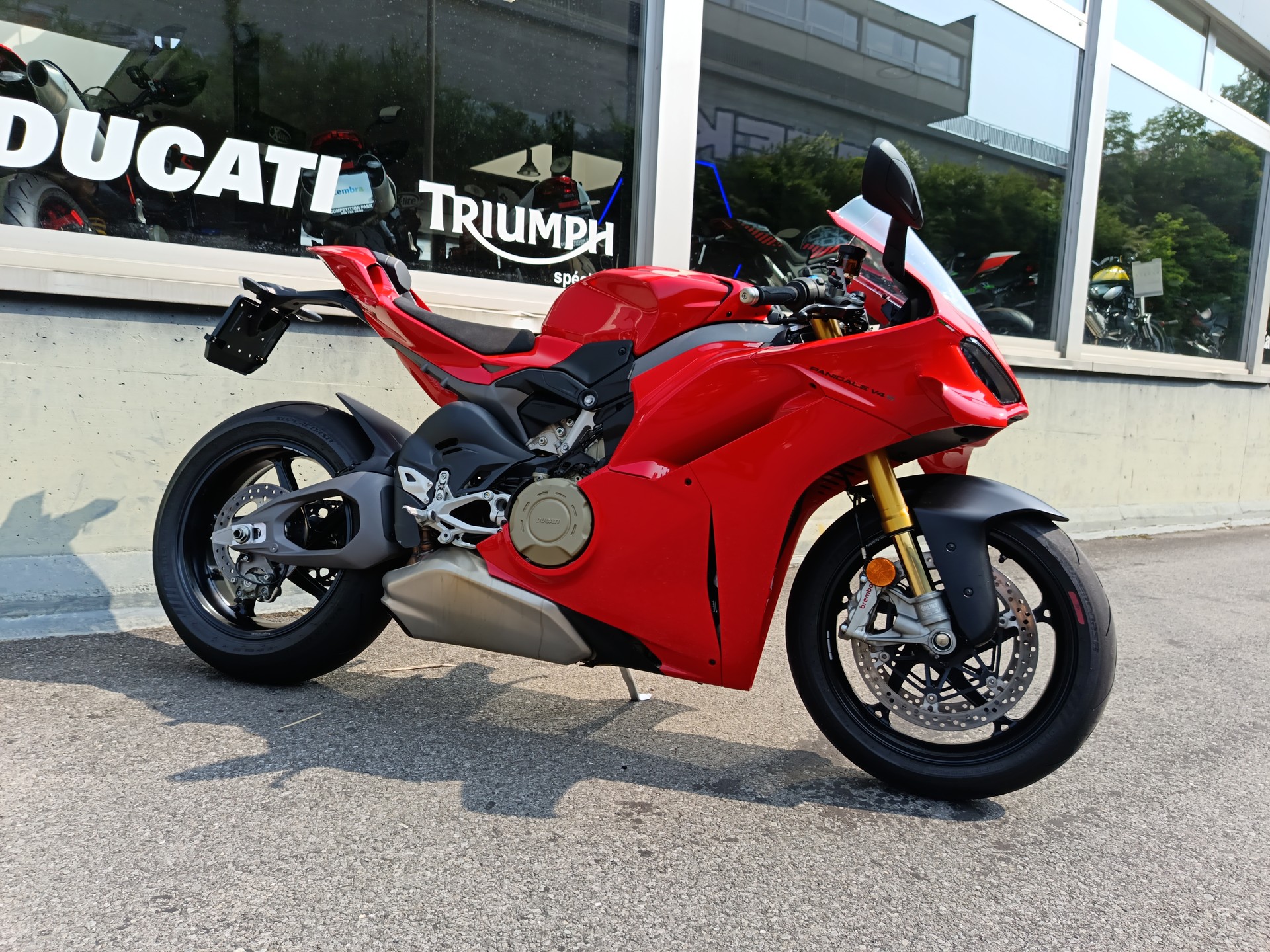 DUCATI PANIGALE V4 S-showroom-element-1