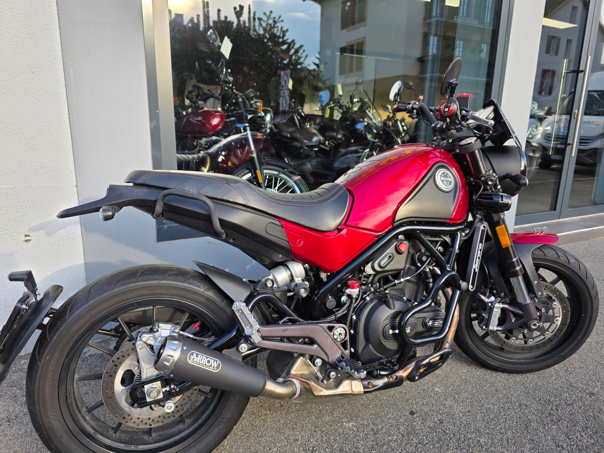 BENELLI Leoncino 500-showroom-element-2