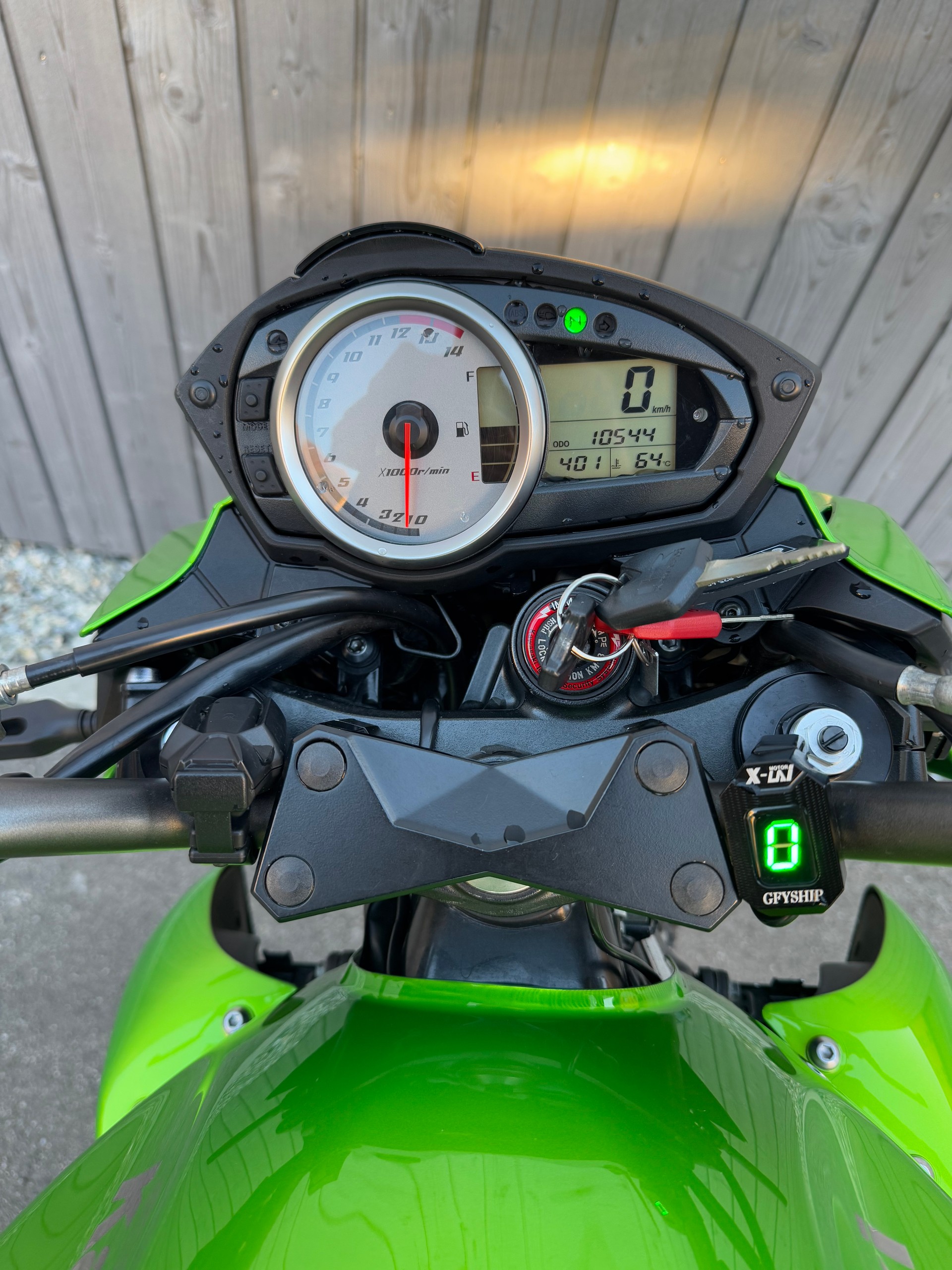KAWASAKI Z 750 ABS-showroom-element-3
