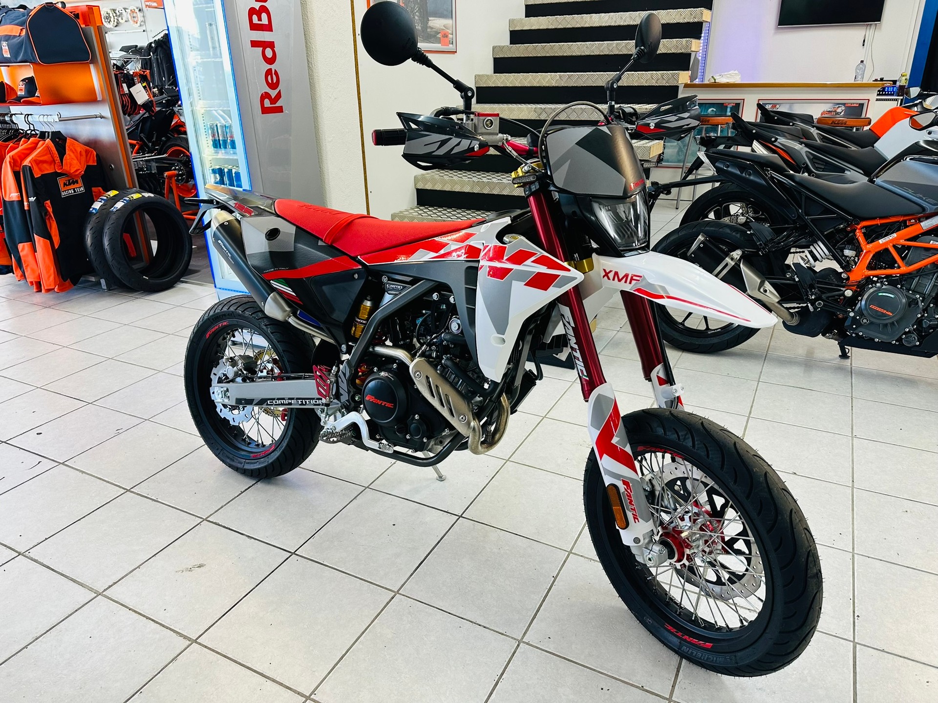 FANTIC XMF 125 Motard Competition