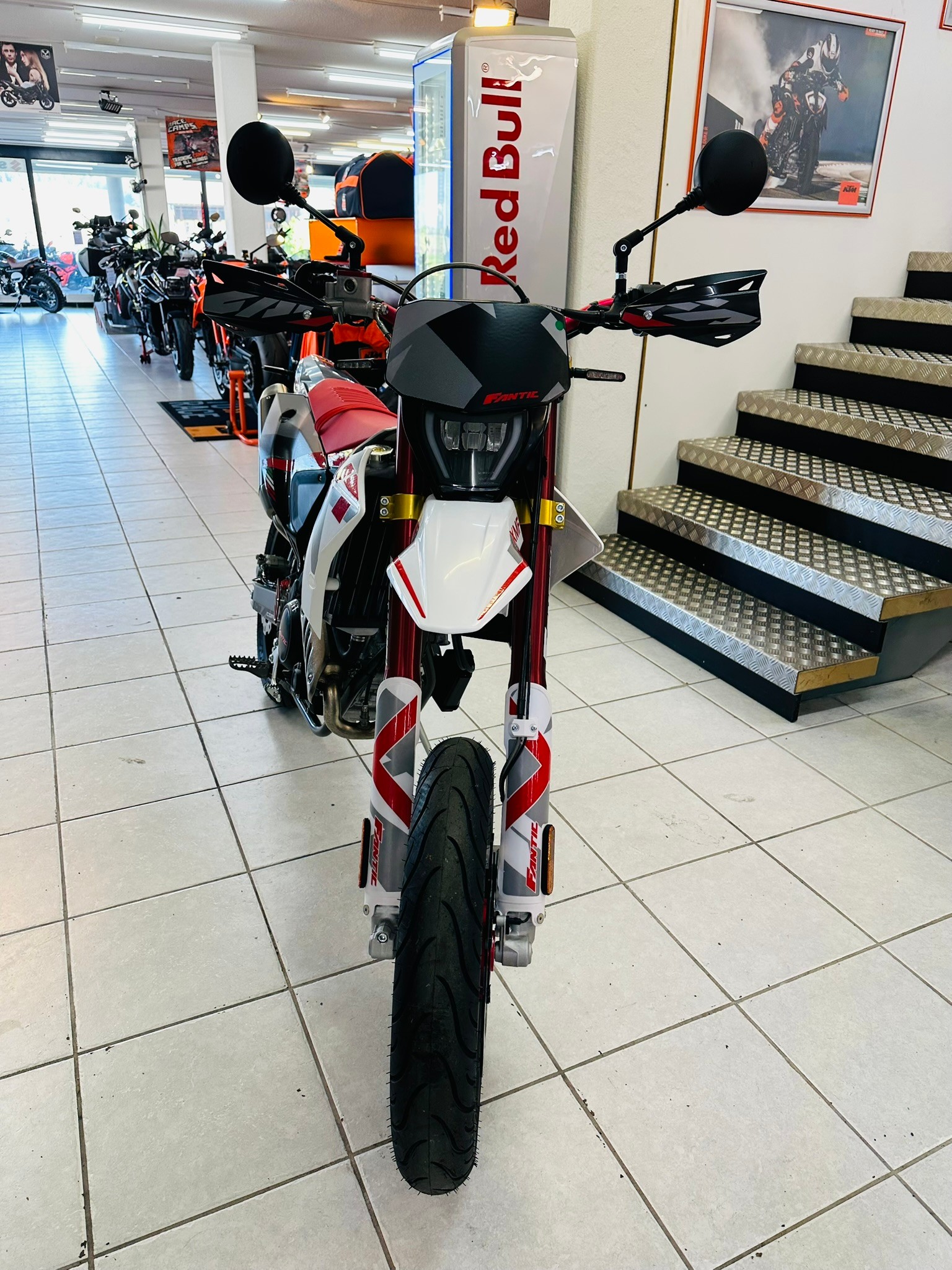 FANTIC XMF 125 Motard Competition-image-7