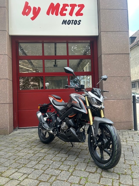 QJ SRK125S-image-1