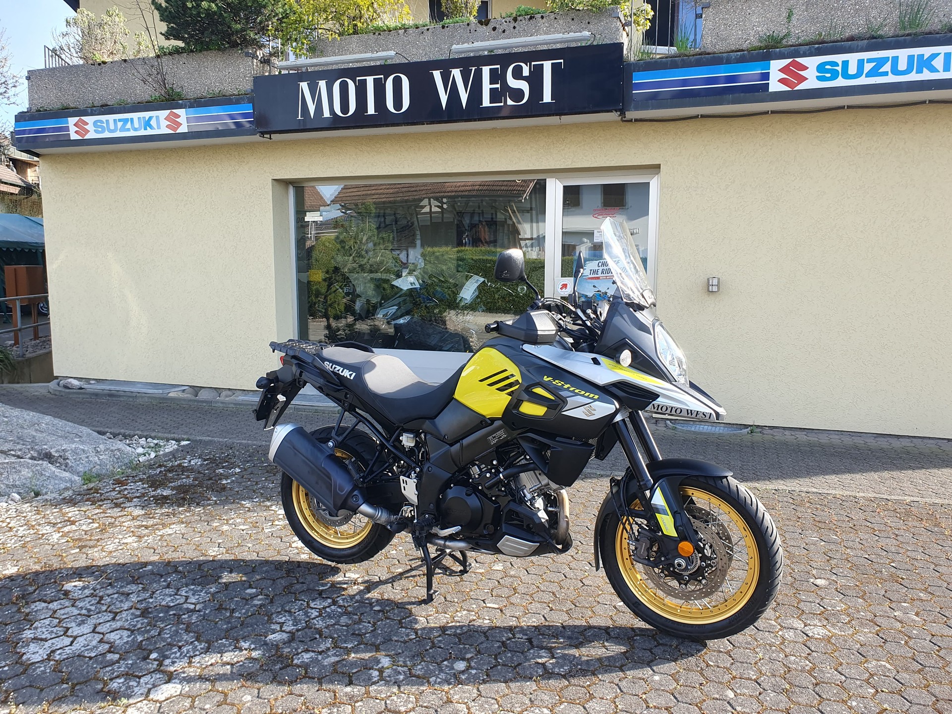 SUZUKI DL 1000 XA  ABS L8