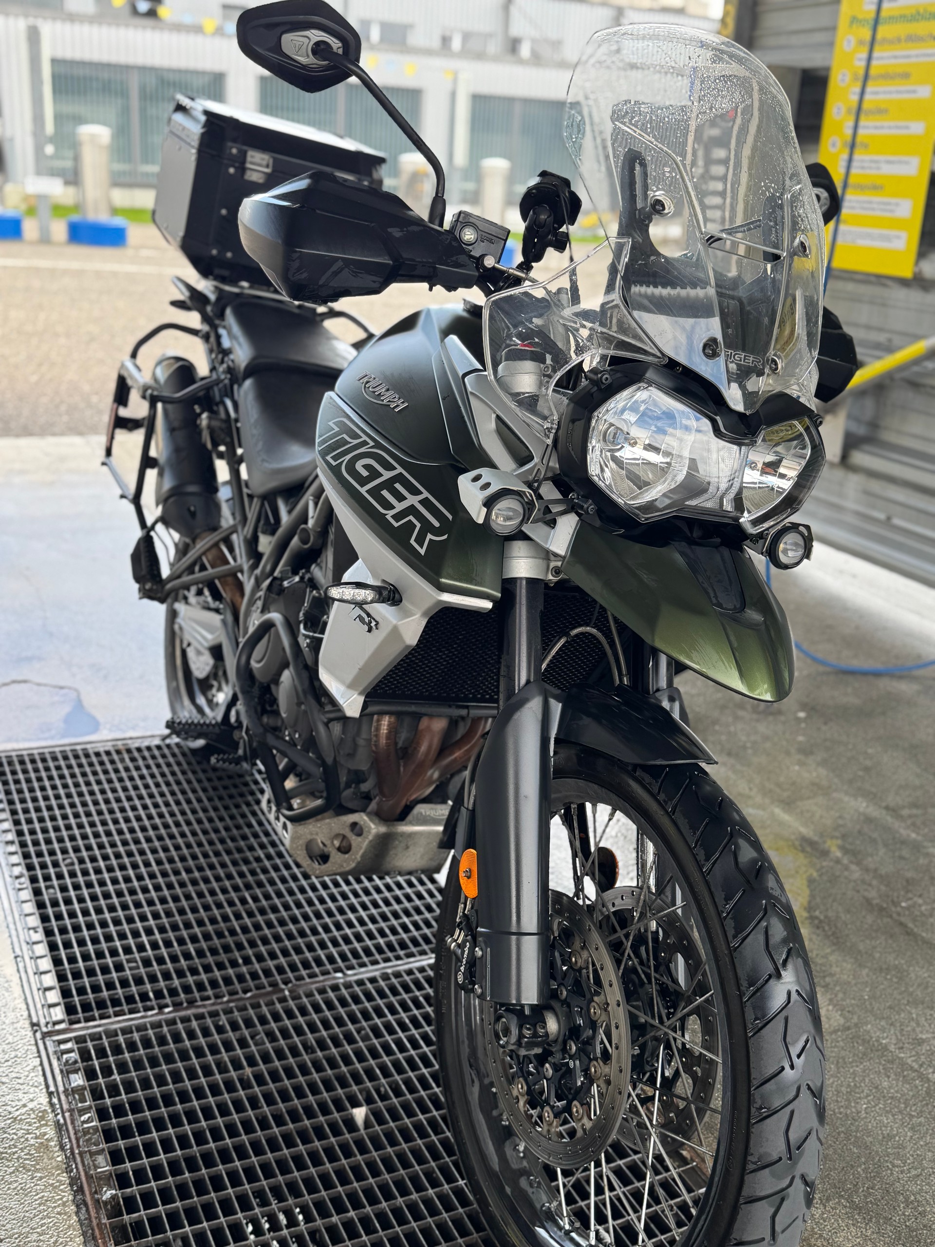 TRIUMPH Tiger 800 XCx ABS-image-3