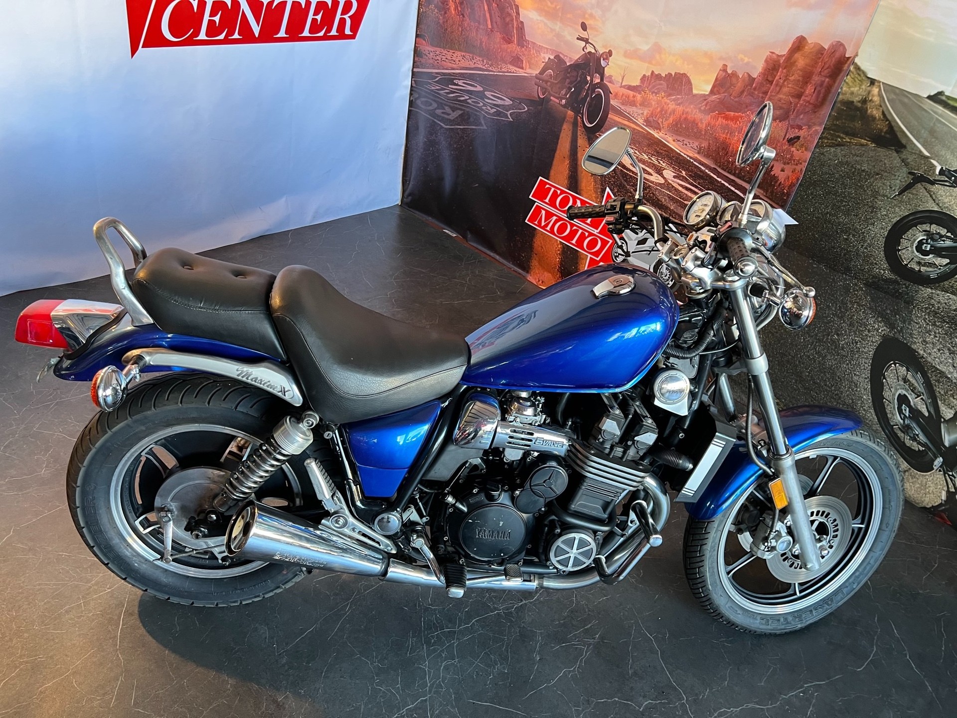 YAMAHA XJ 750 Maxim X-showroom-element-2