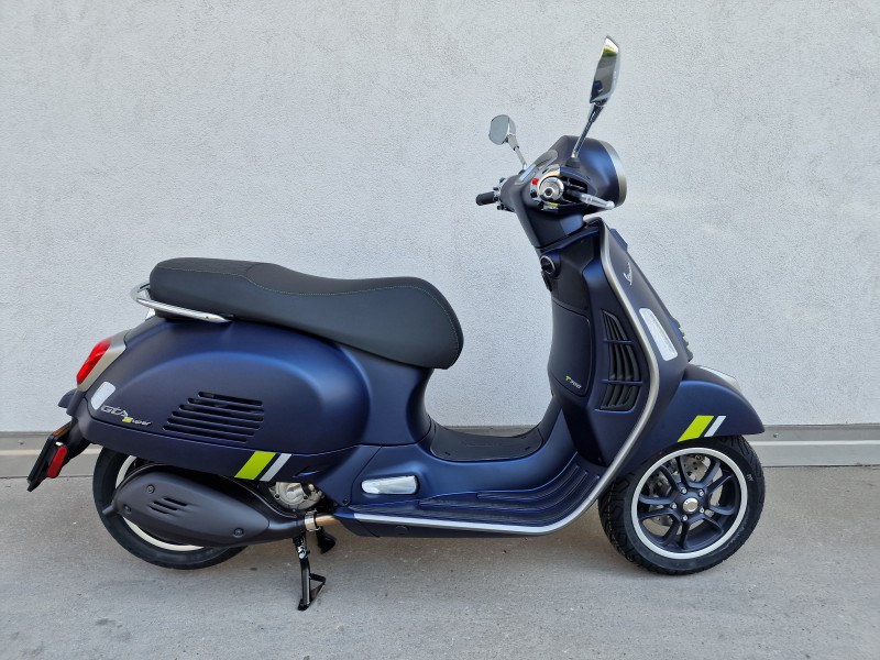PIAGGIO Vespa GTS 300 HPE Super Tech-image-0