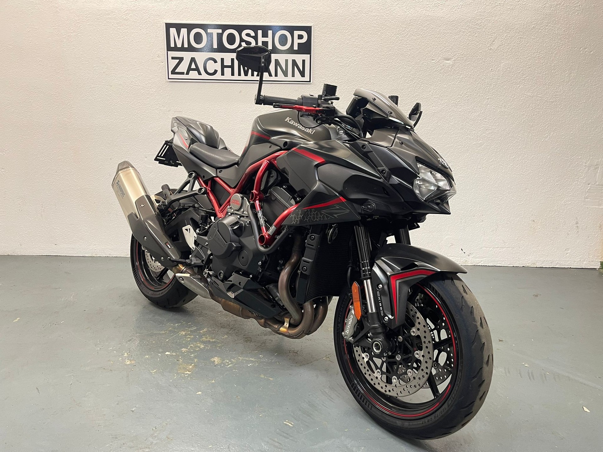 KAWASAKI Z H2 Performance-showroom-element-1
