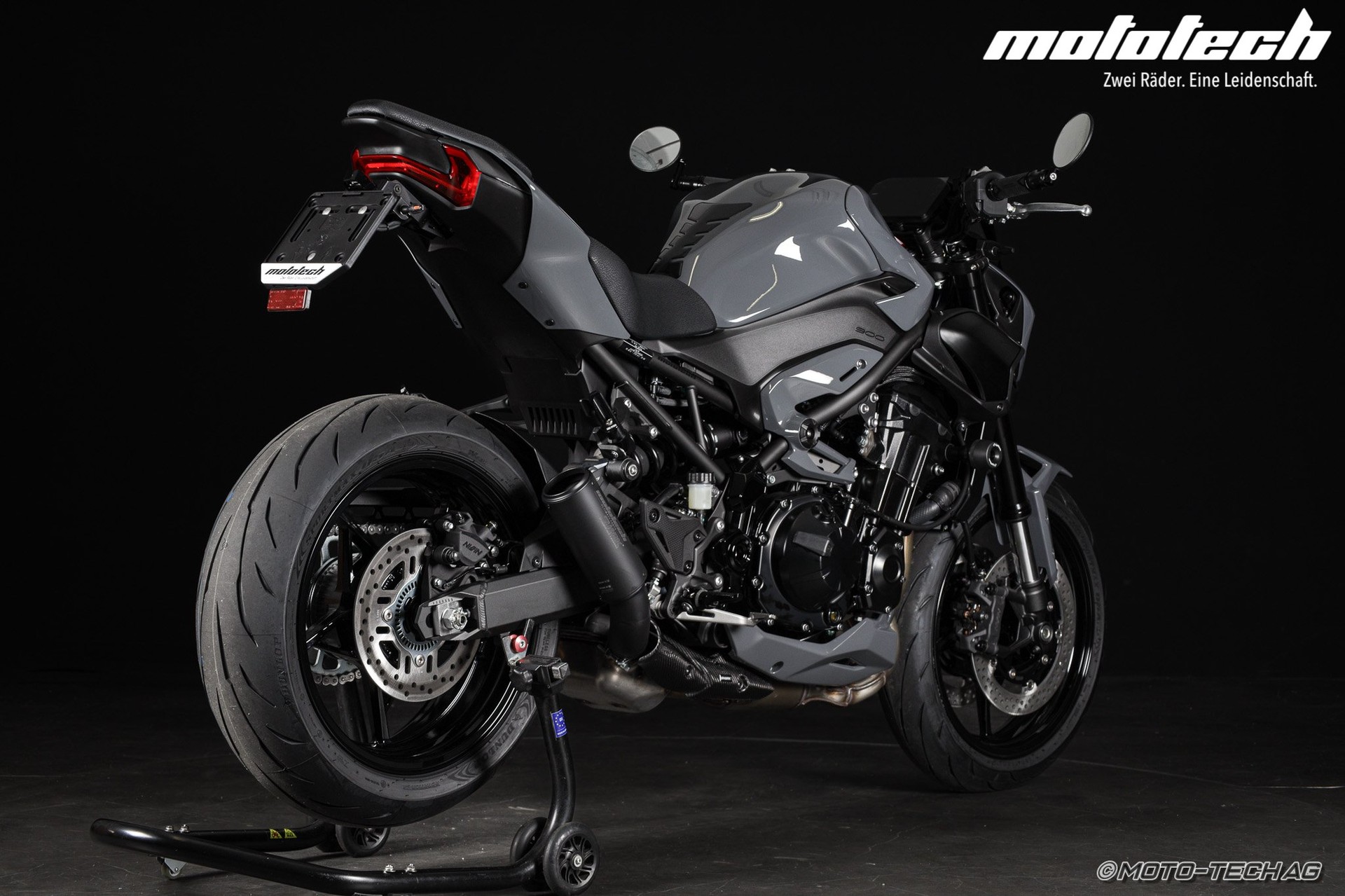 KAWASAKI Z 900 MY25 (35kW) STAGE 1 SHARK Stonehenge Grey-showroom-element-2