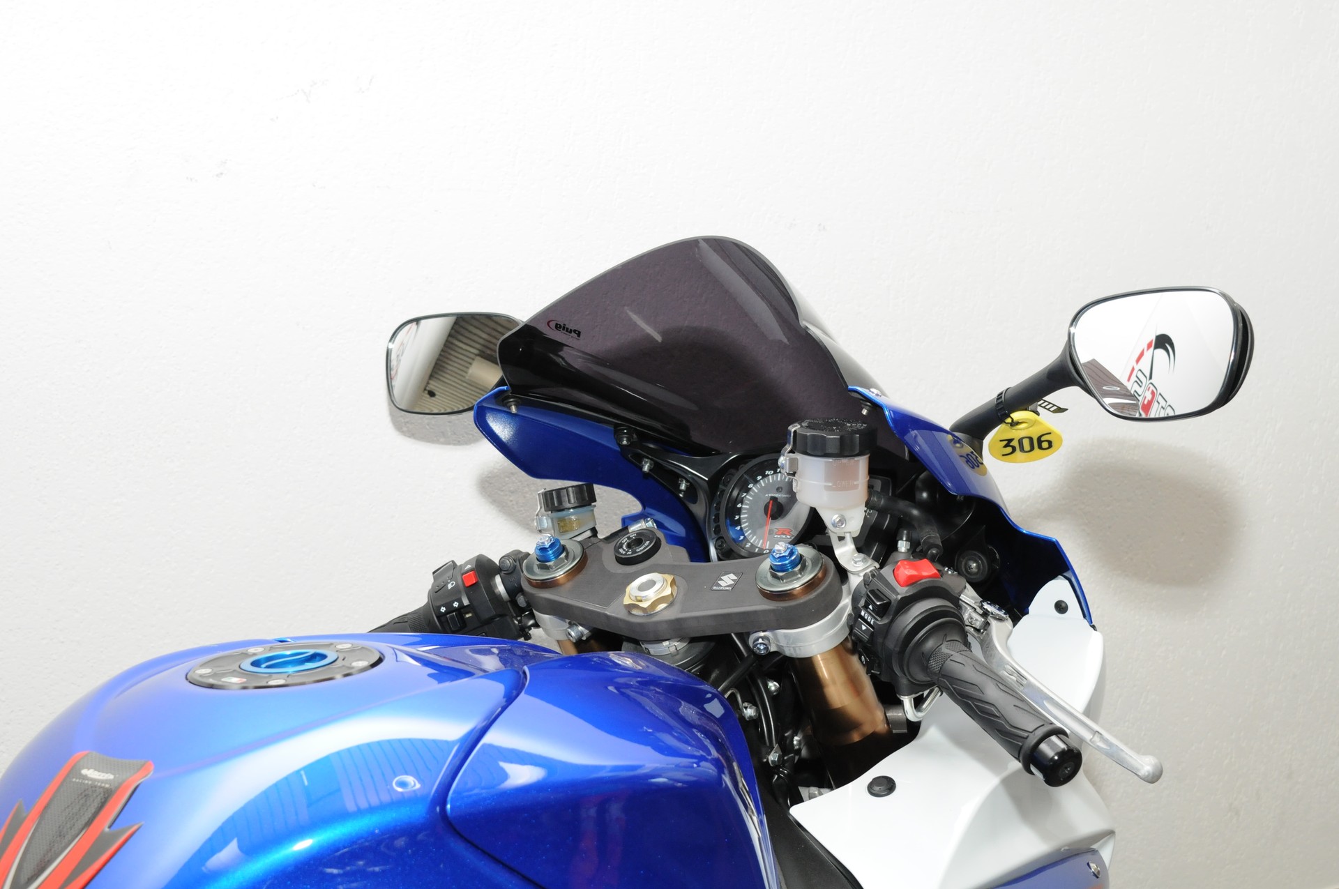 SUZUKI GSX-R 1000 K7-showroom-element-3