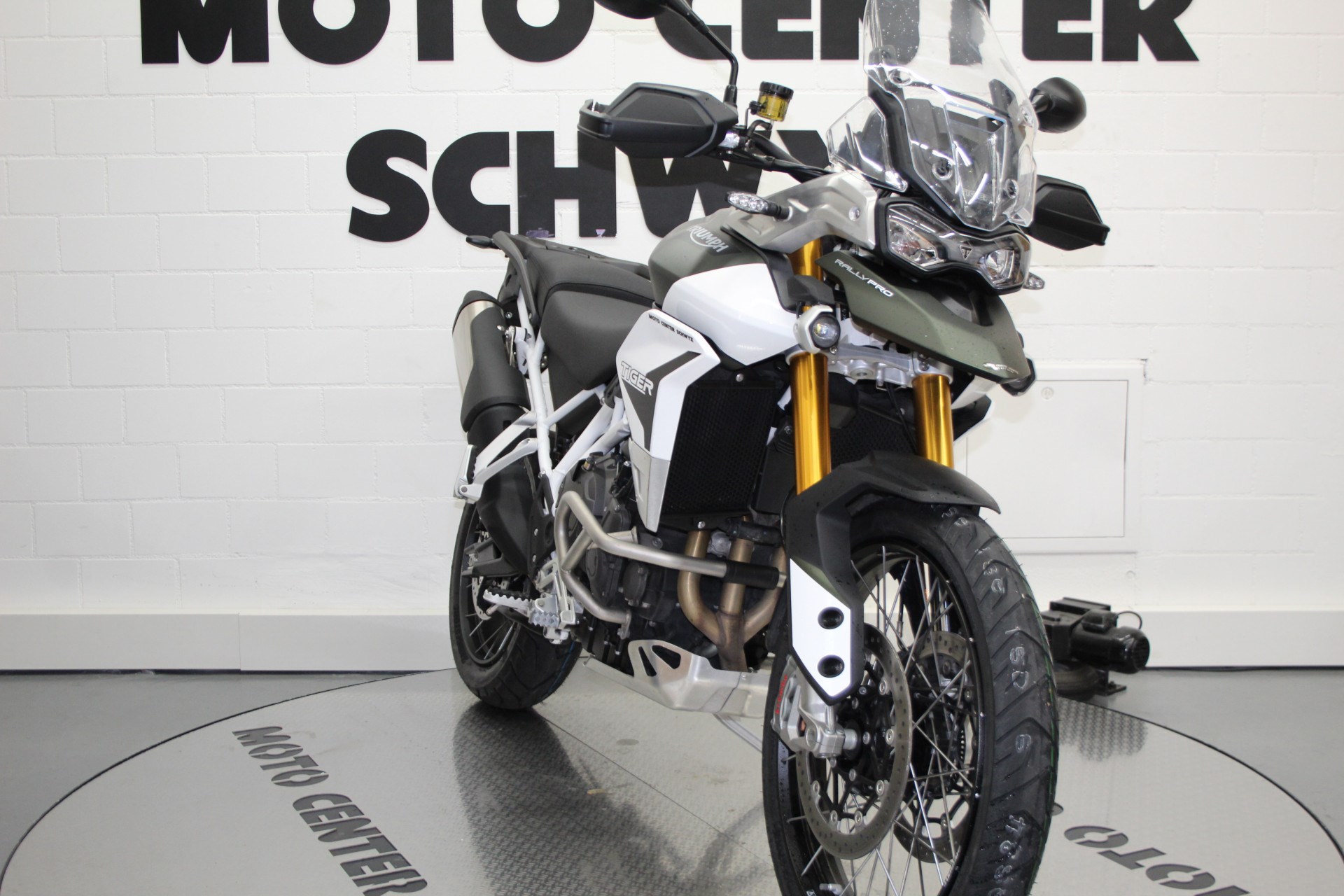 TRIUMPH Tiger 900 Rally Pro-showroom-element-2