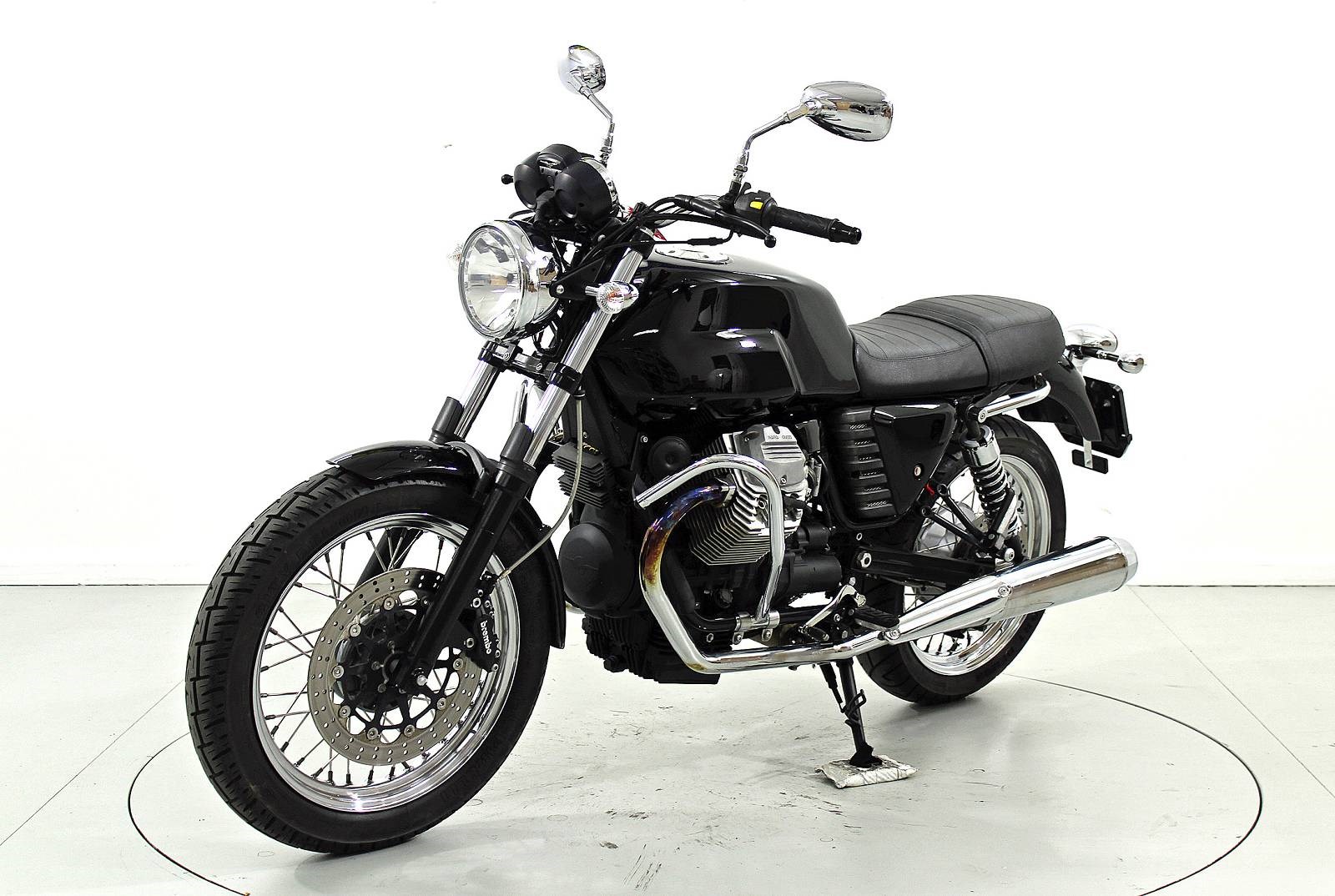 MOTO GUZZI V7 750 Classic-showroom-element-2