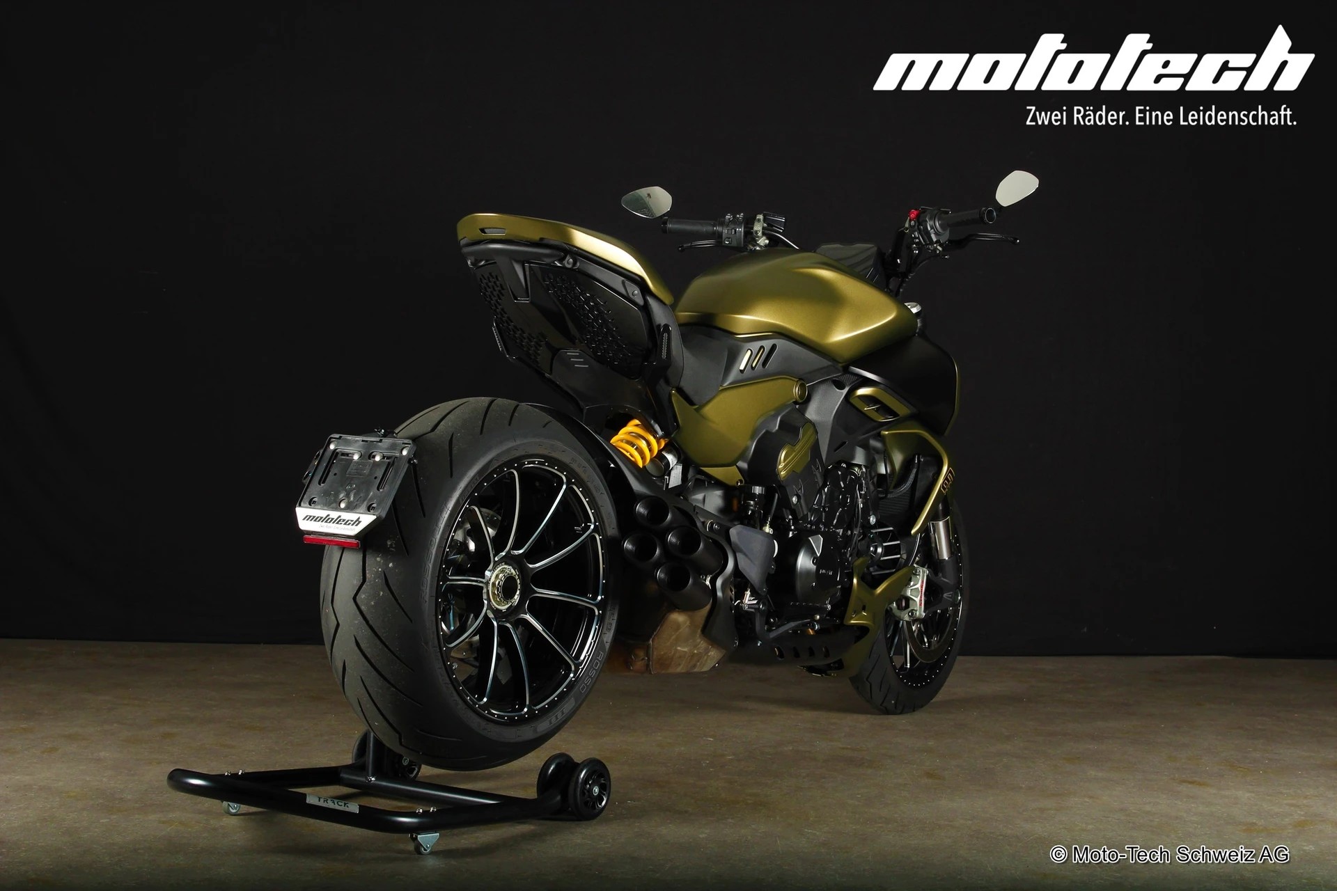 DUCATI Diavel V4 LAMBORGHINI DESIGN *GET READY Ab 3.90% Leasing*-showroom-element-3