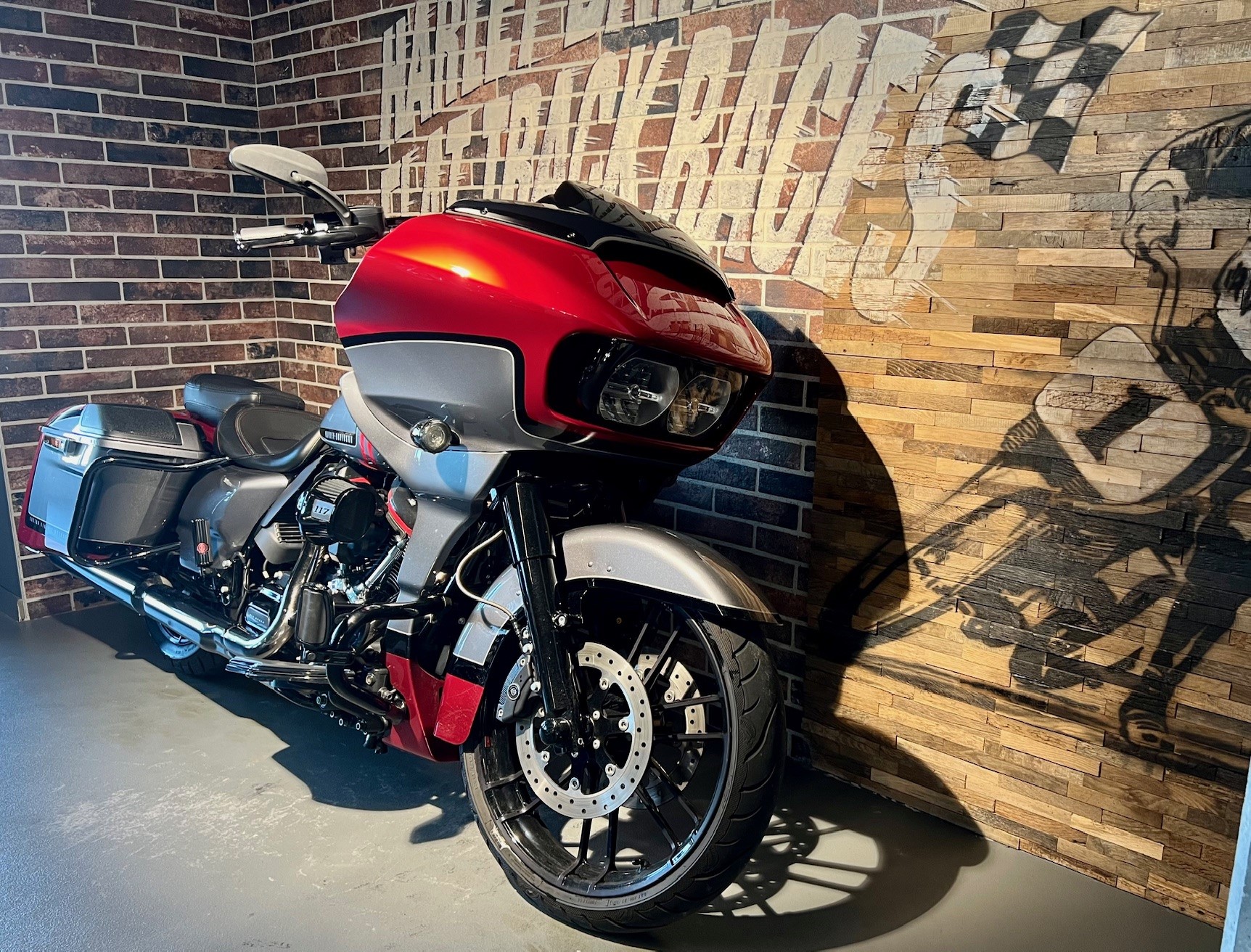 HARLEY-DAVIDSON FLTRXSE Road Glide Special 117 CVO-showroom-element-2