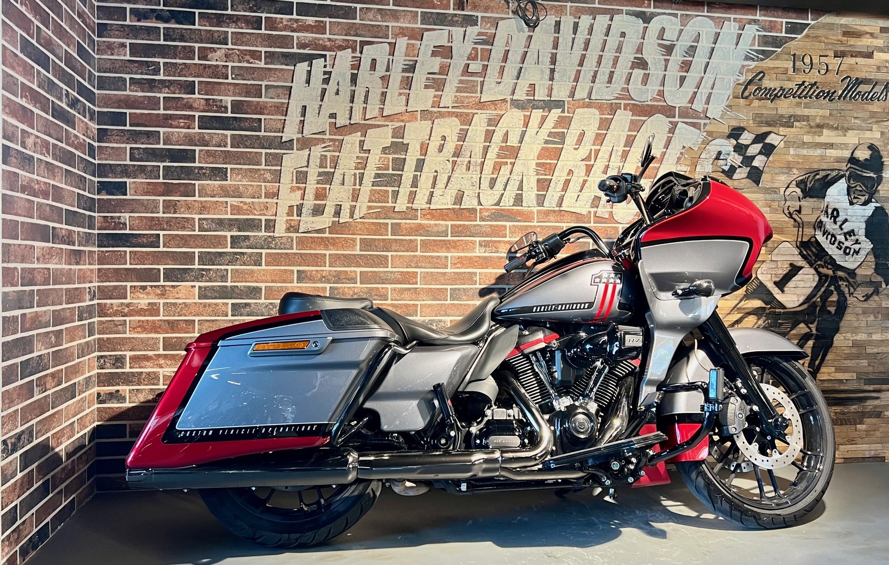 HARLEY-DAVIDSON FLTRXSE Road Glide Special 117 CVO-showroom-element-1