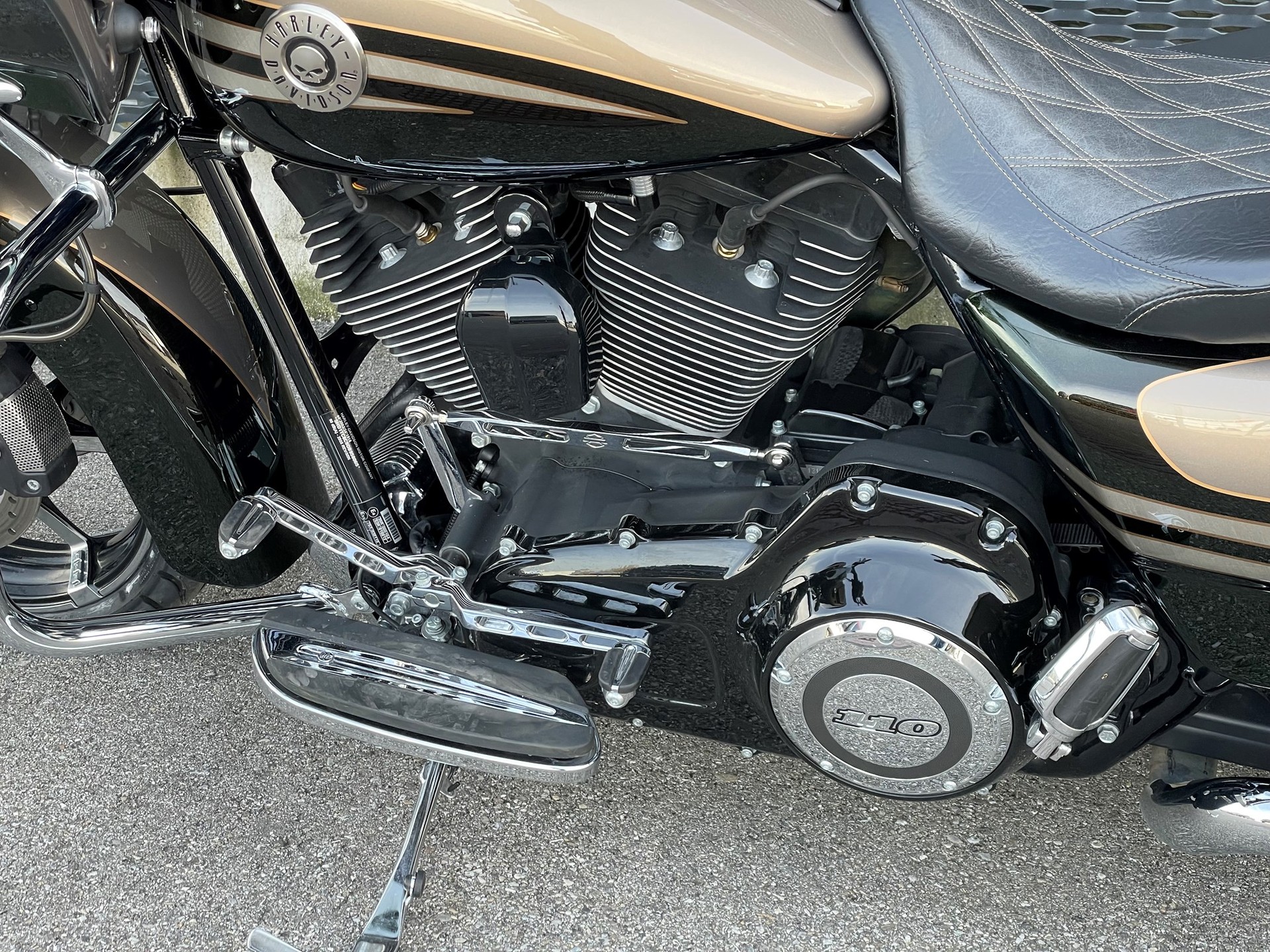 HARLEY-DAVIDSON FLTRXSE Road Glide Custom ABS CVO-image-10