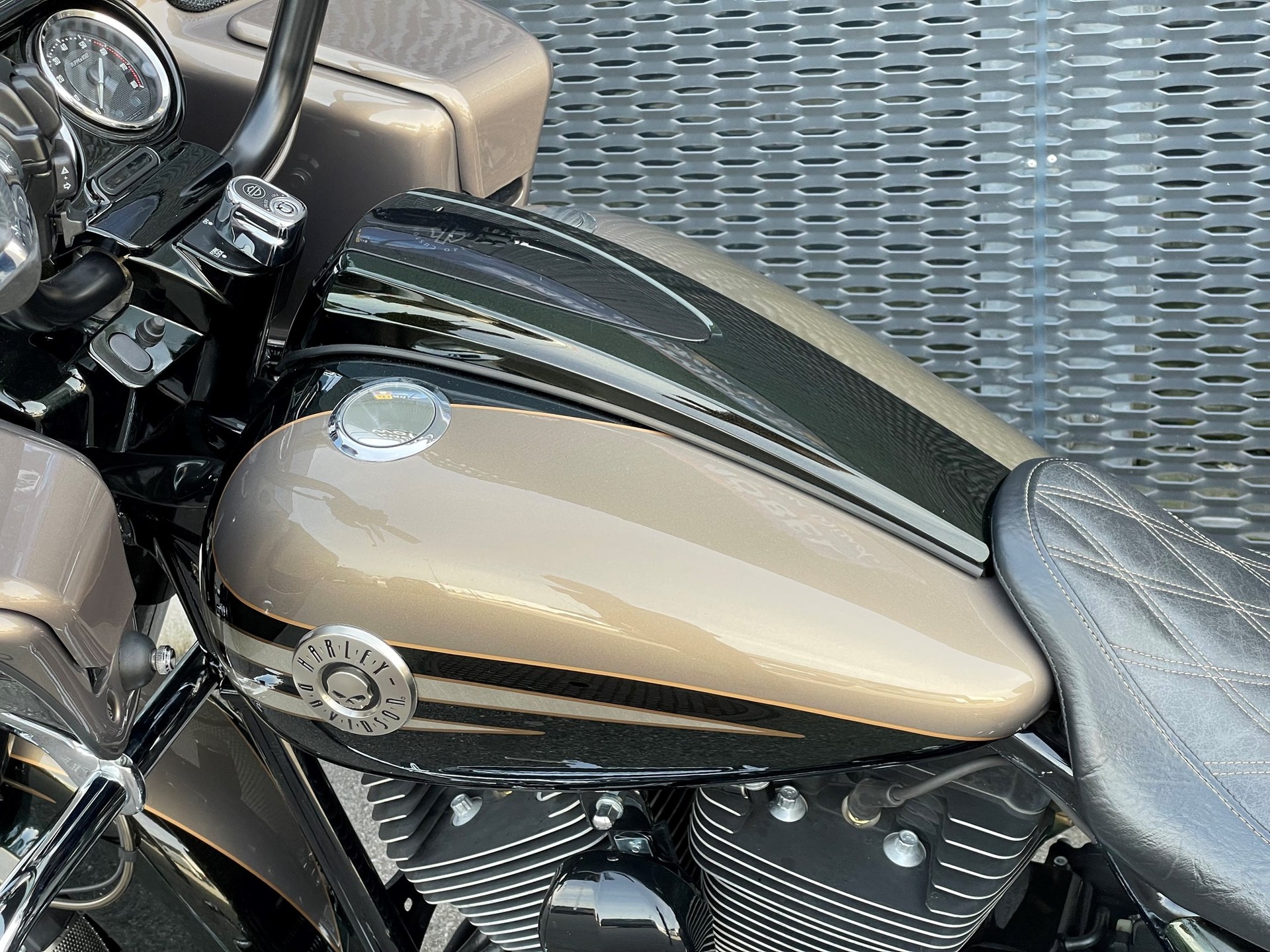 HARLEY-DAVIDSON FLTRXSE Road Glide Custom ABS CVO-image-11