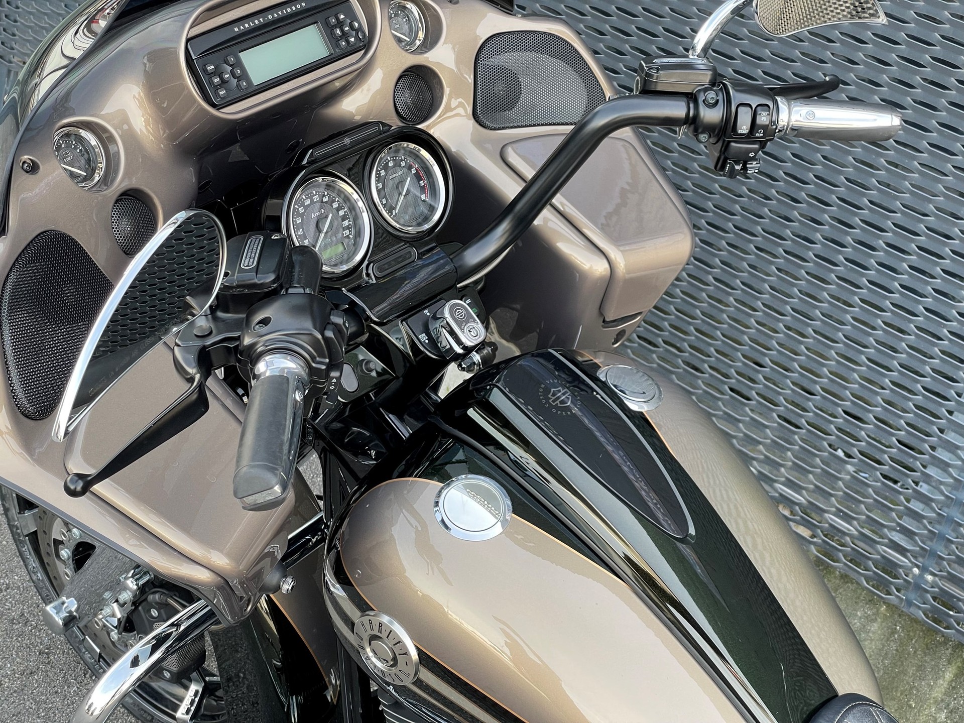 HARLEY-DAVIDSON FLTRXSE Road Glide Custom ABS CVO-image-12