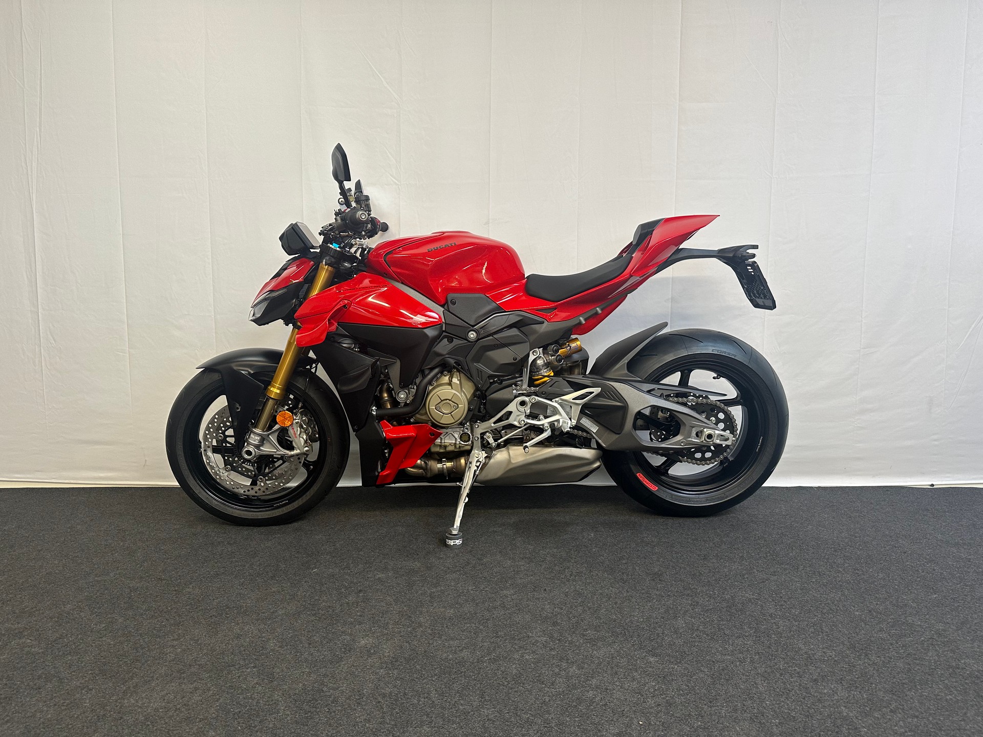 DUCATI Streetfighter V4 S-showroom-element-3