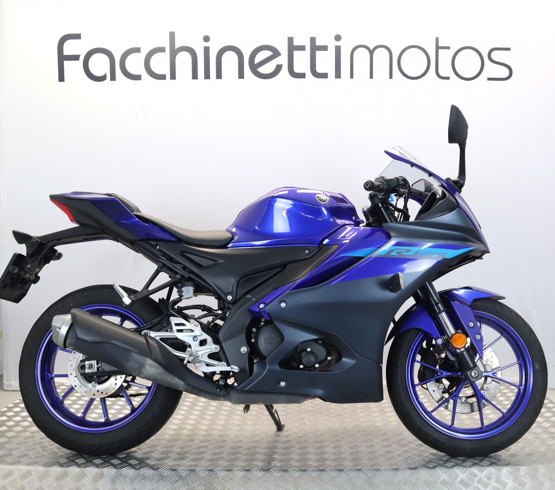 YAMAHA R125