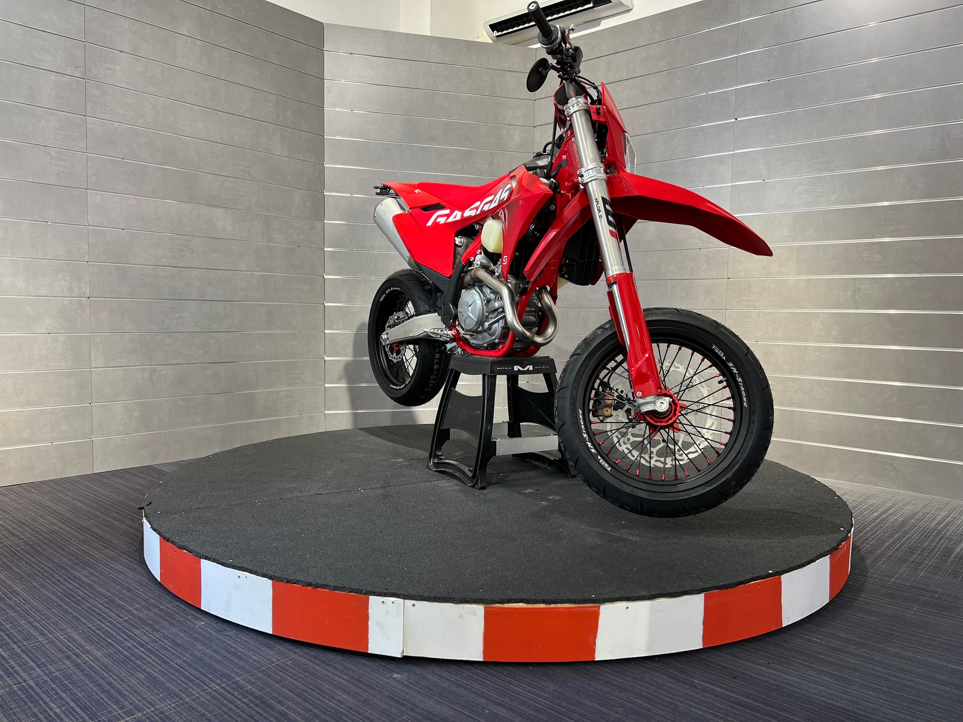 GASGAS EC 500F Supermoto-image-7