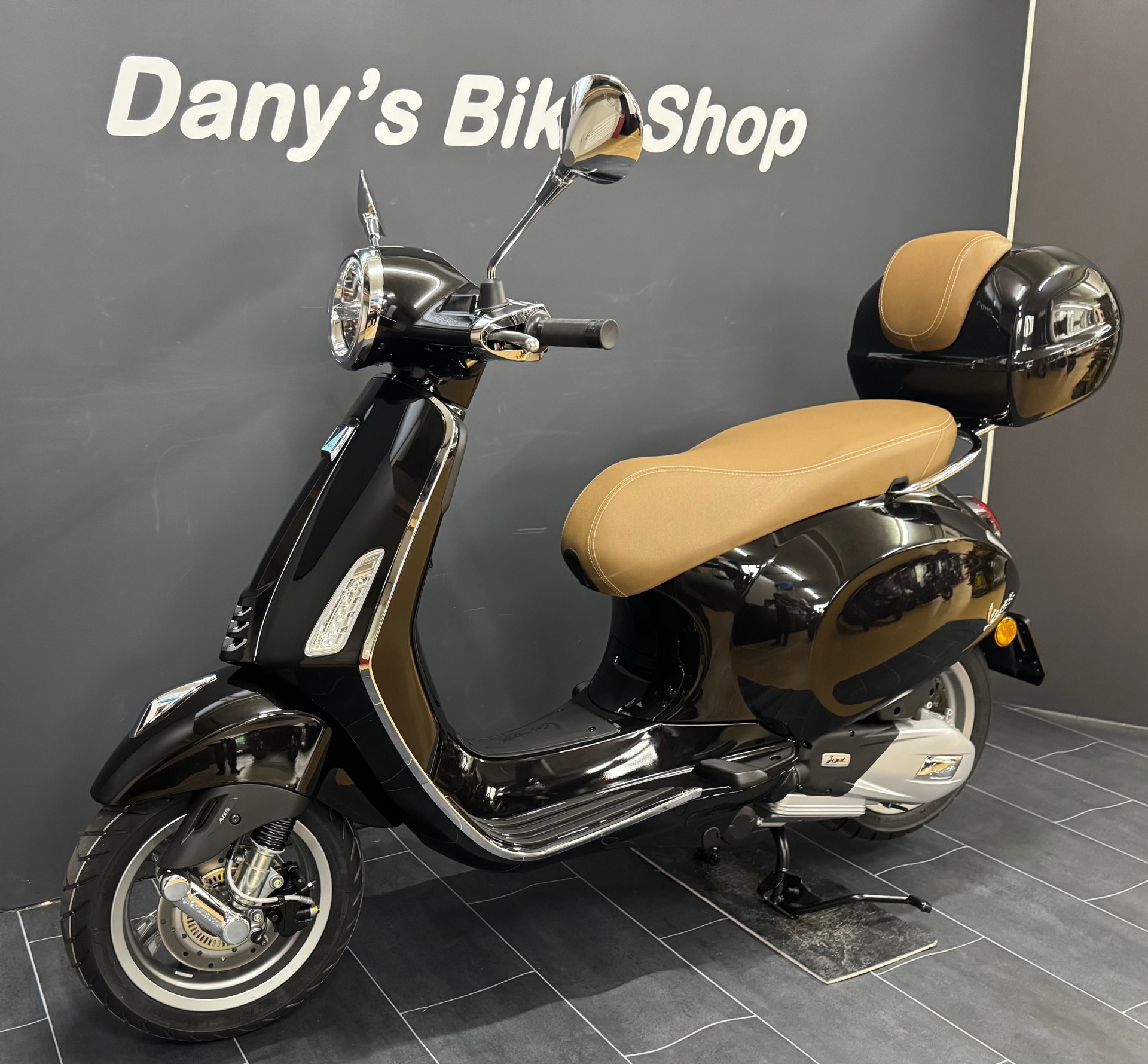 PIAGGIO Primavera 125 E5+-showroom-element-2