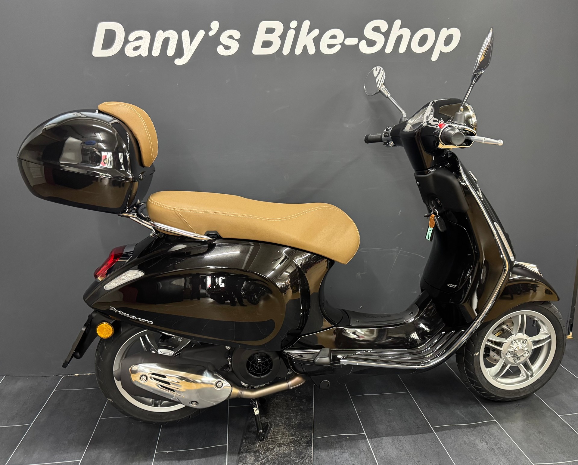 PIAGGIO Primavera 125 E5+-showroom-element-1
