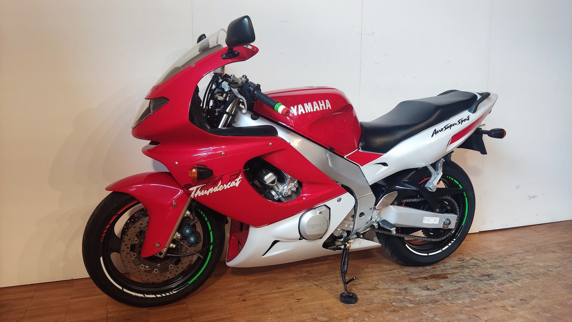 YAMAHA YZF 600 R Thundercat-showroom-element-3