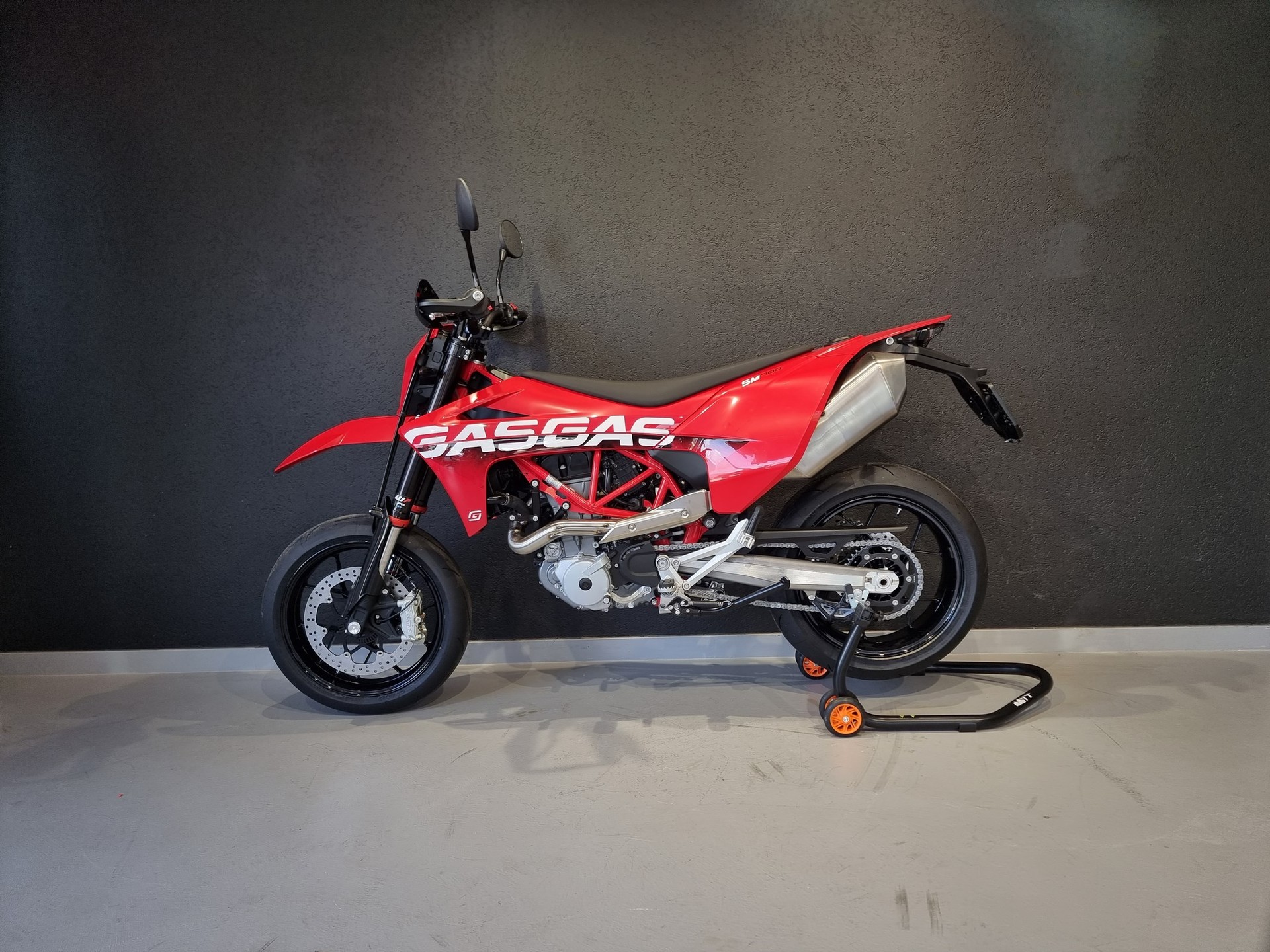 GASGAS SM 700 Supermoto-showroom-element-1
