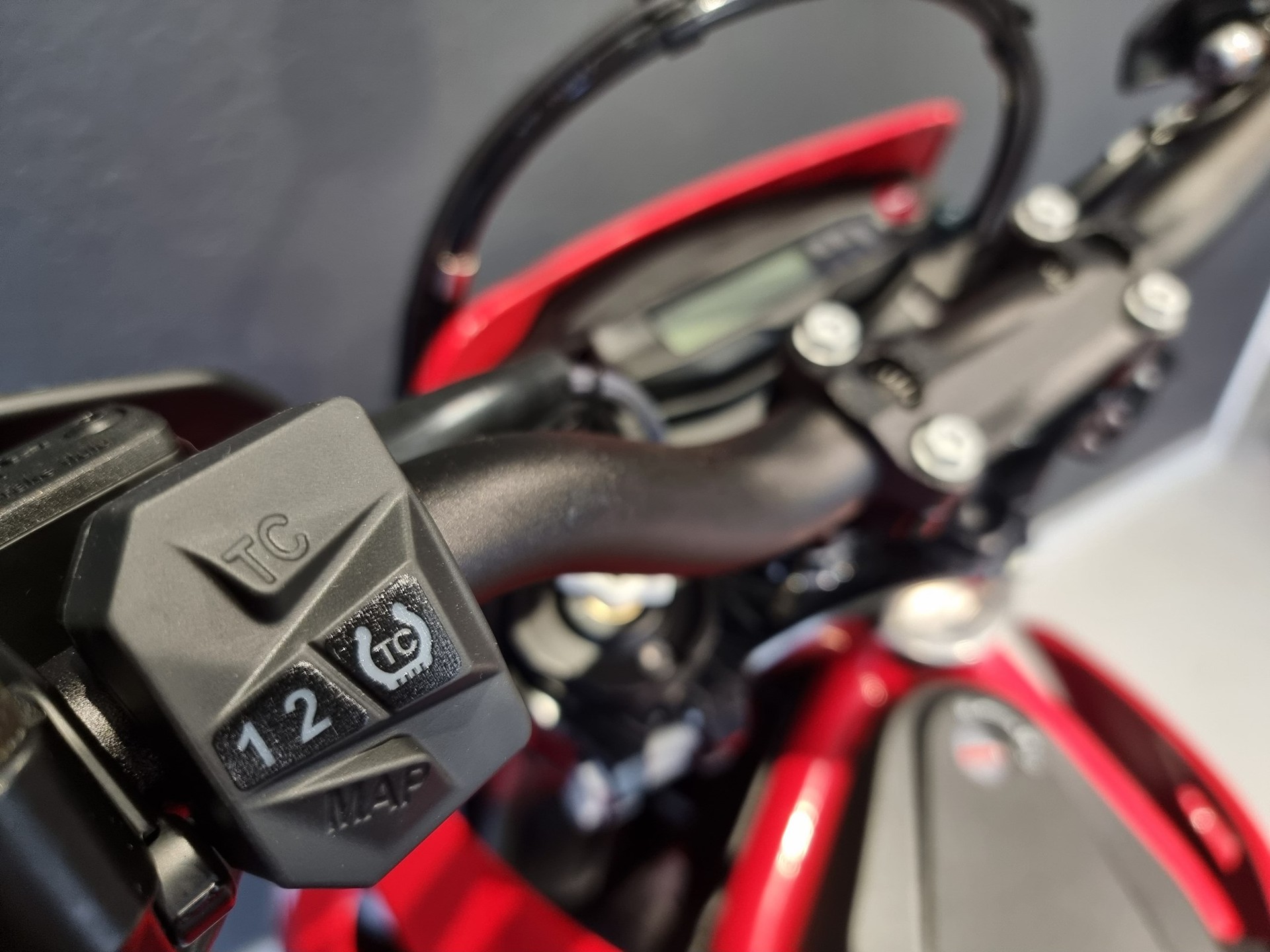GASGAS SM 700 Supermoto-image-10