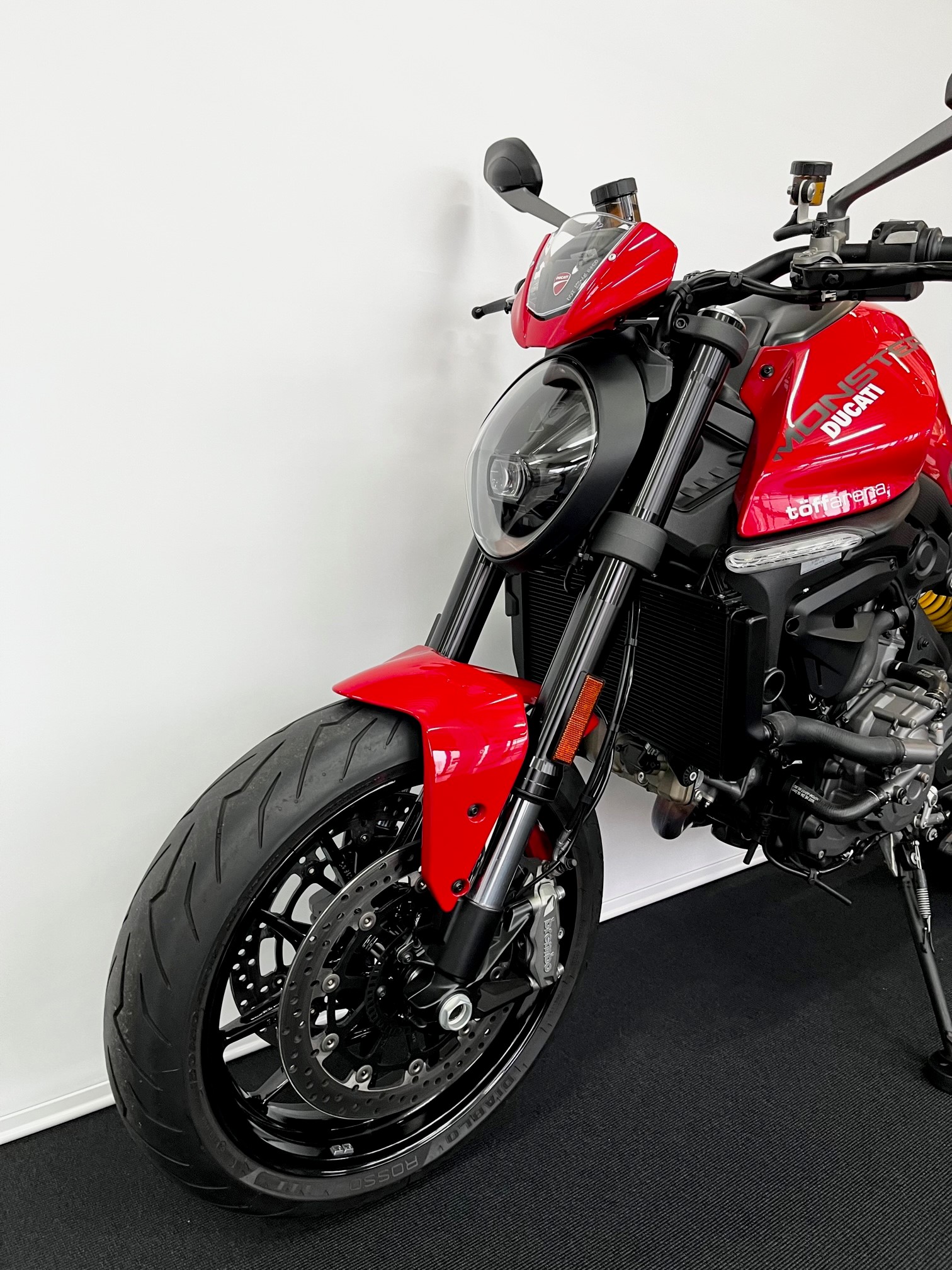 DUCATI Monster + 937-showroom-element-2