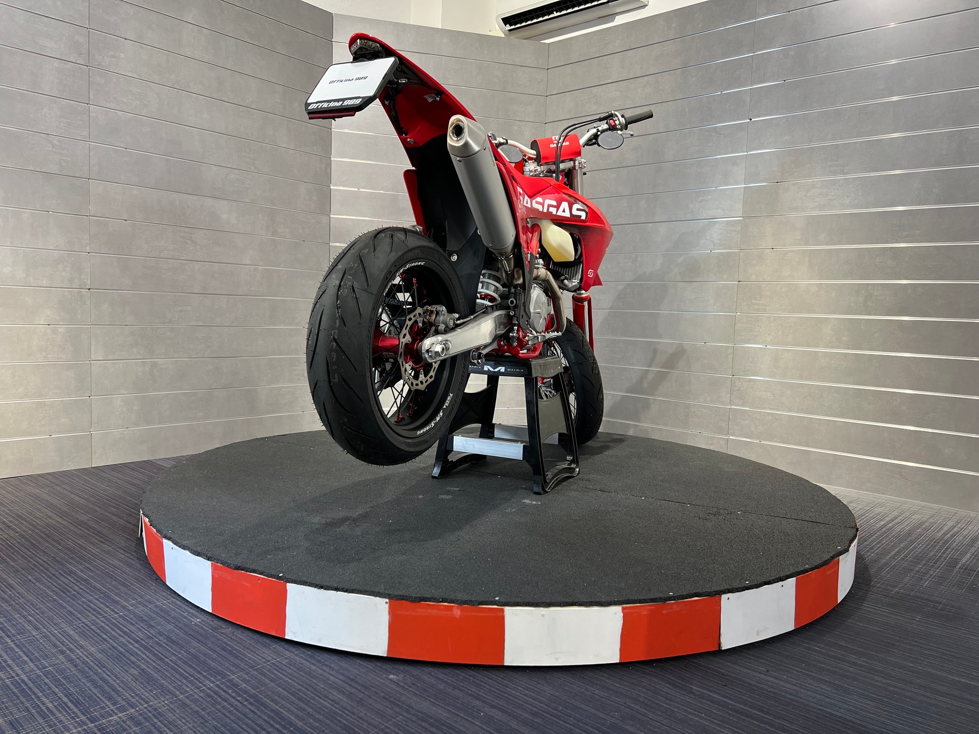 GASGAS EC 450F Supermoto-image-4