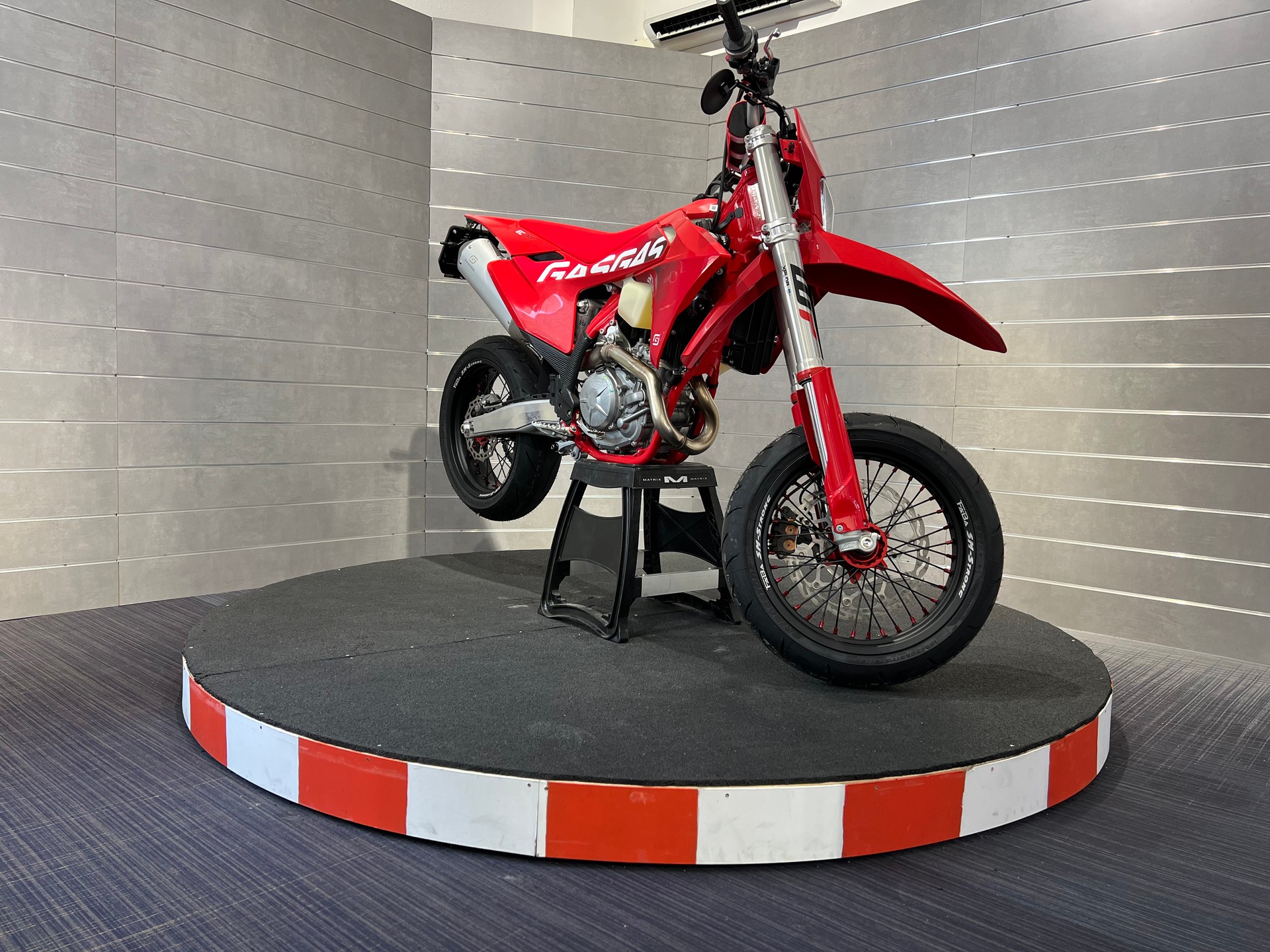 GASGAS EC 450F Supermoto-image-7