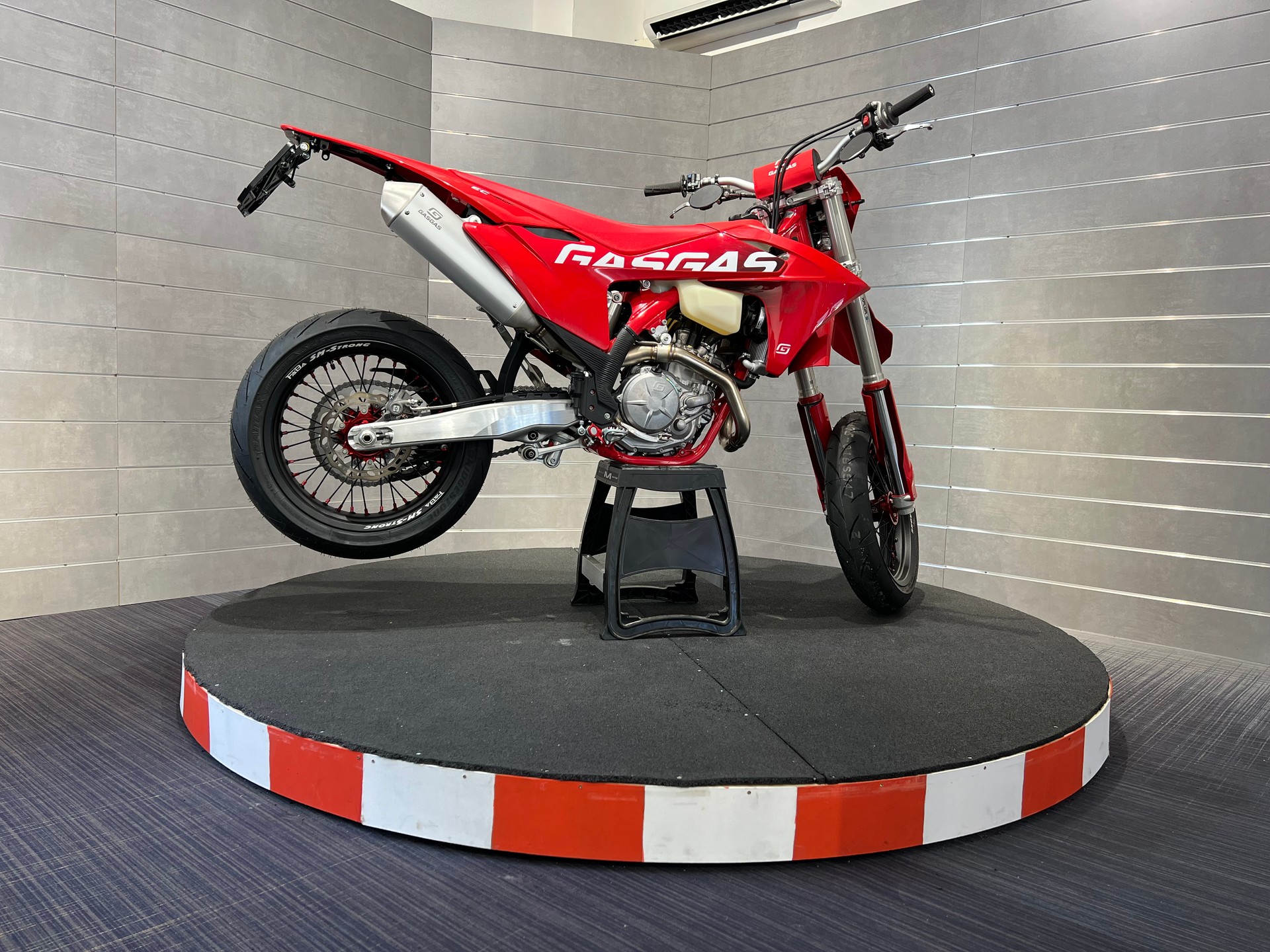 GASGAS EC 450F Supermoto-image-5