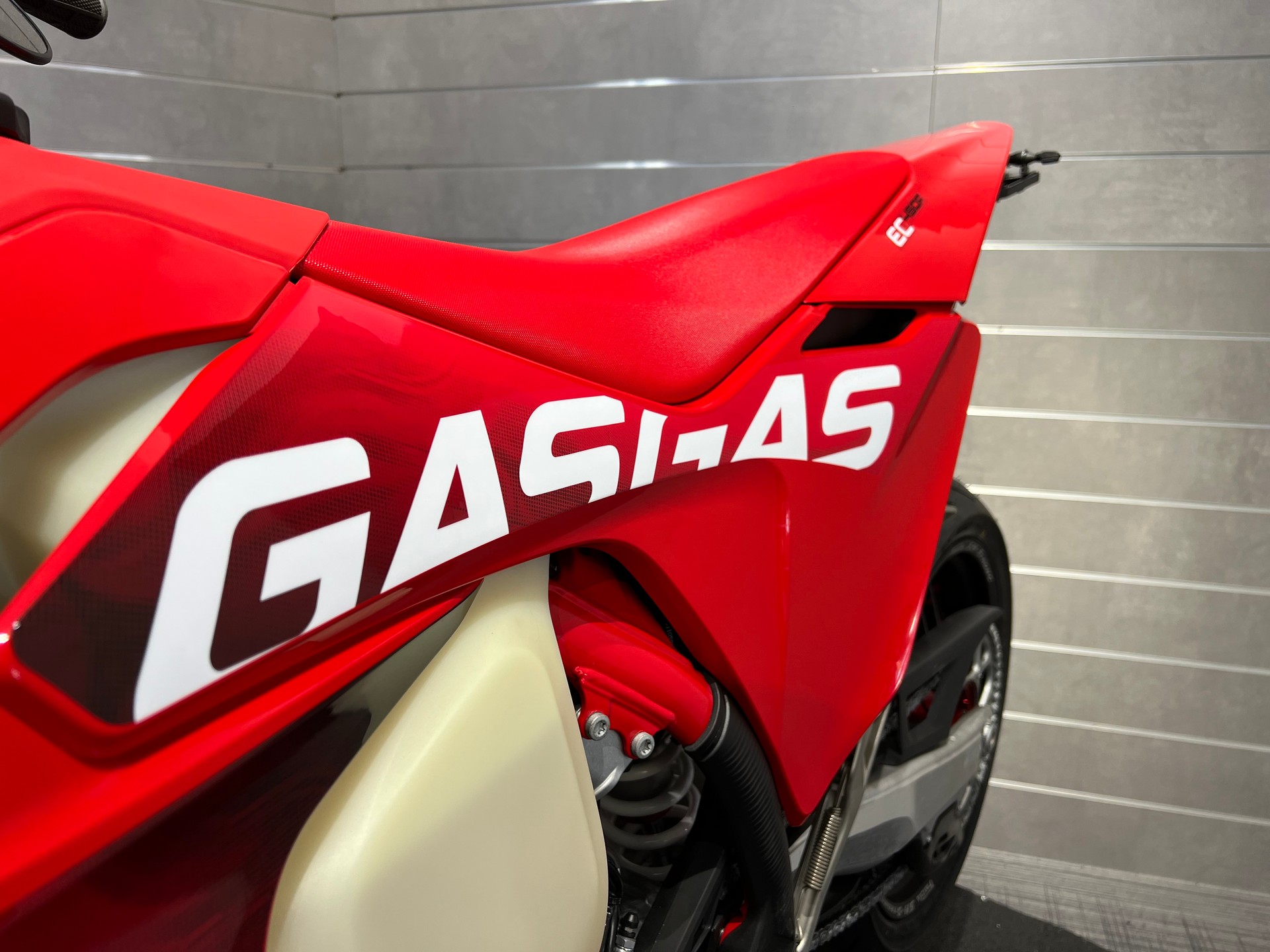 GASGAS EC 450F Supermoto-image-15