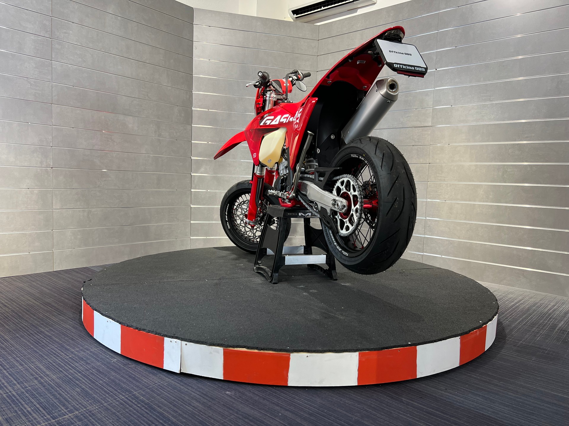 GASGAS EC 450F Supermoto-image-3
