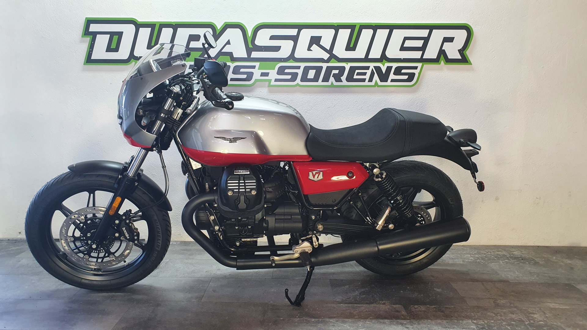 MOTO GUZZI V7 850 Stone Corsa-showroom-element-2