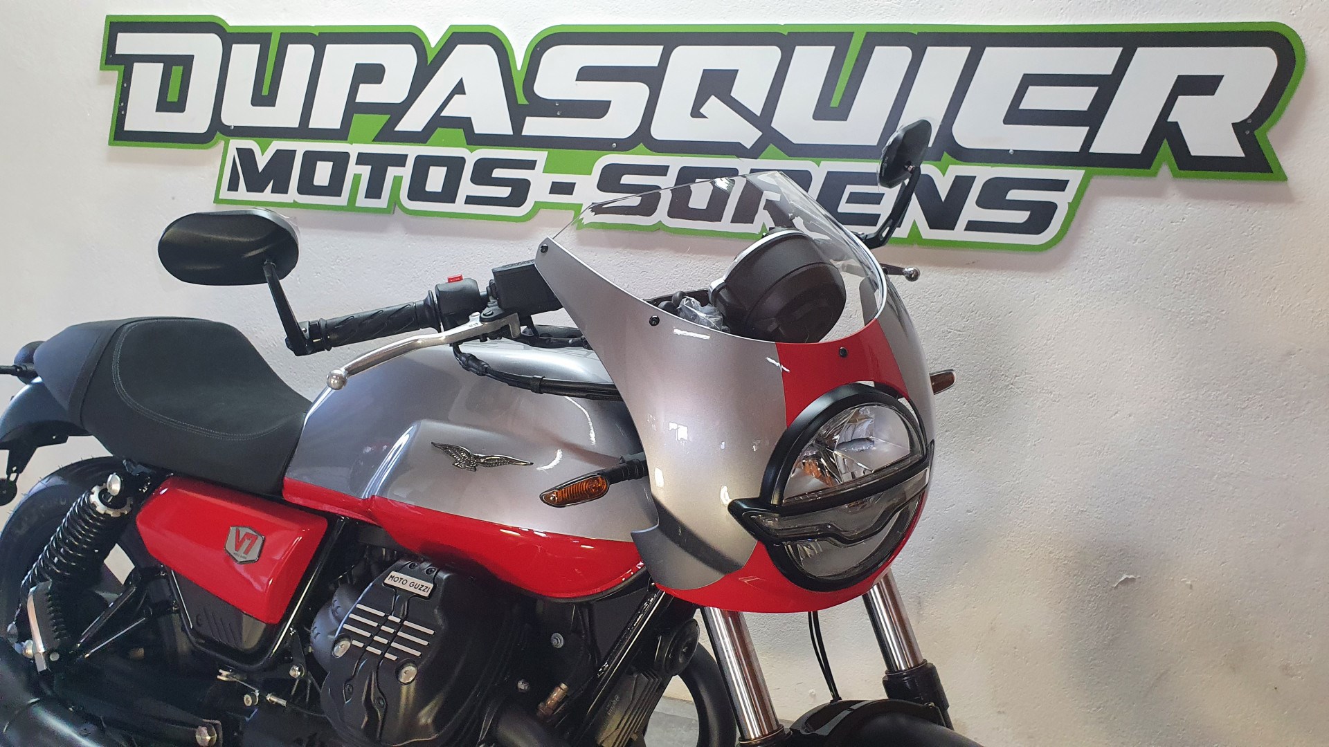MOTO GUZZI V7 850 Stone Corsa