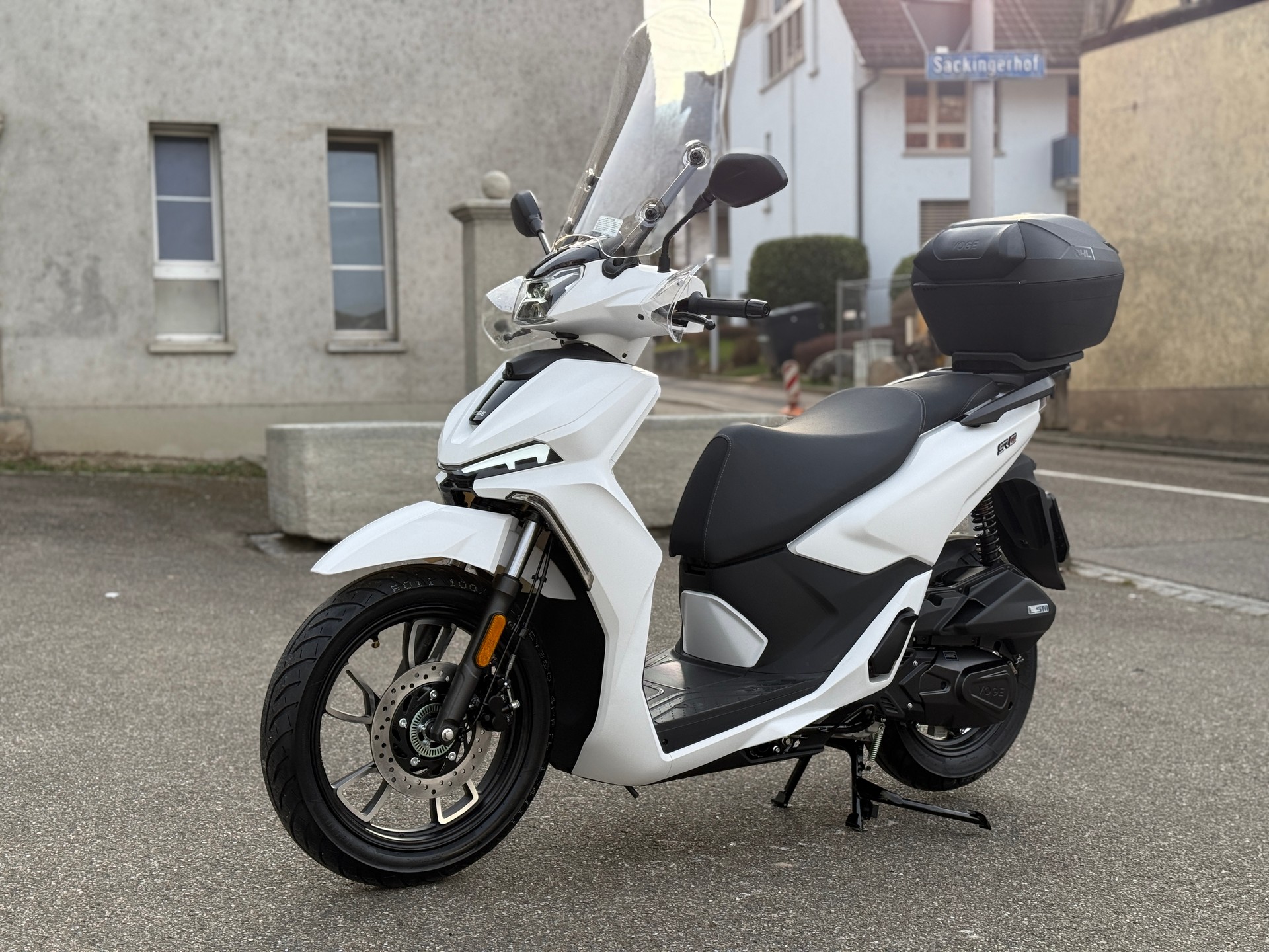 VOGE mit TopCase!-showroom-element-3