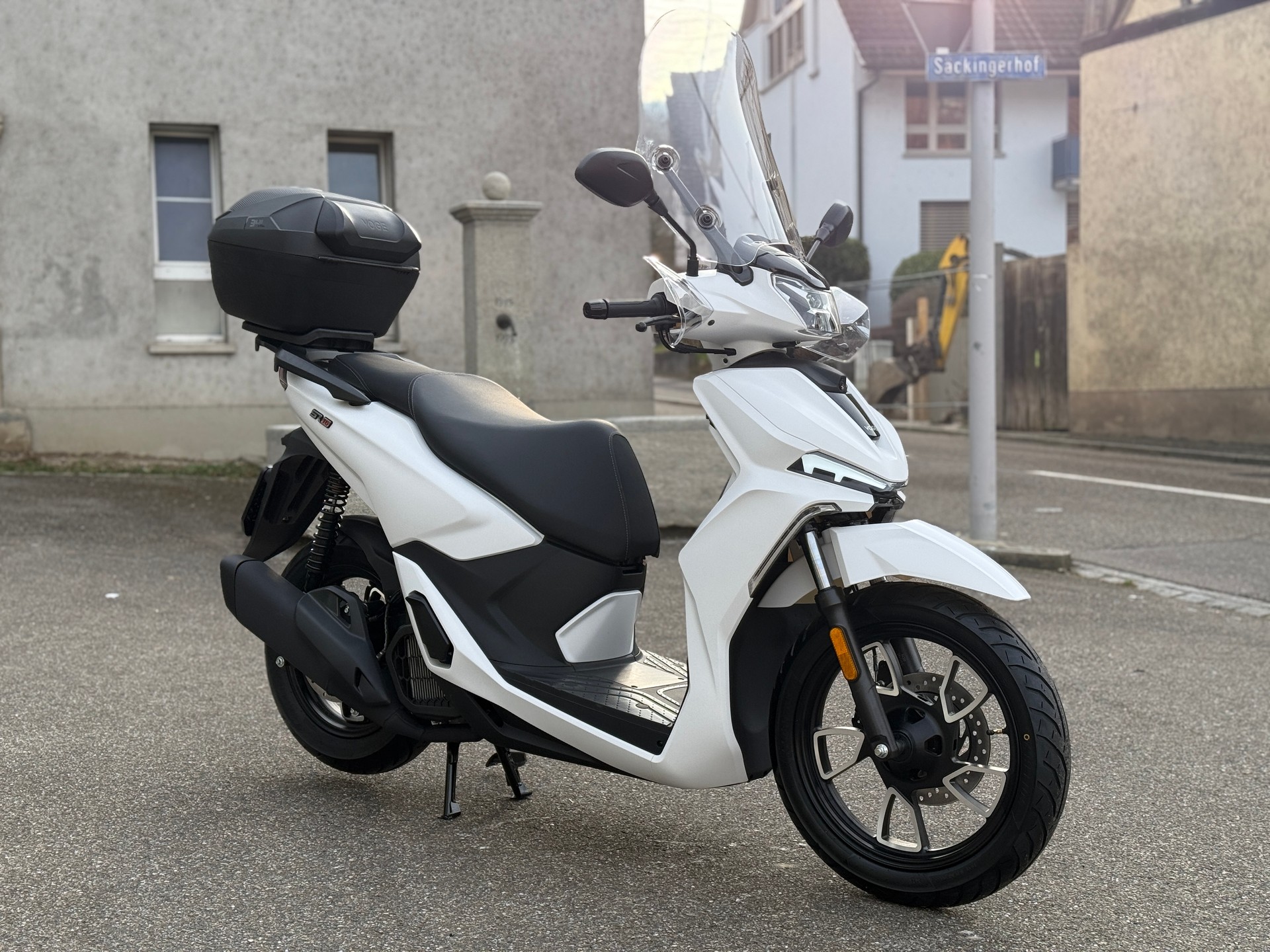 VOGE mit TopCase!-showroom-element-2