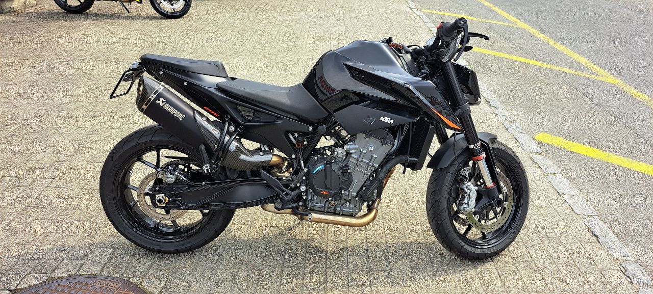KTM 890 Duke