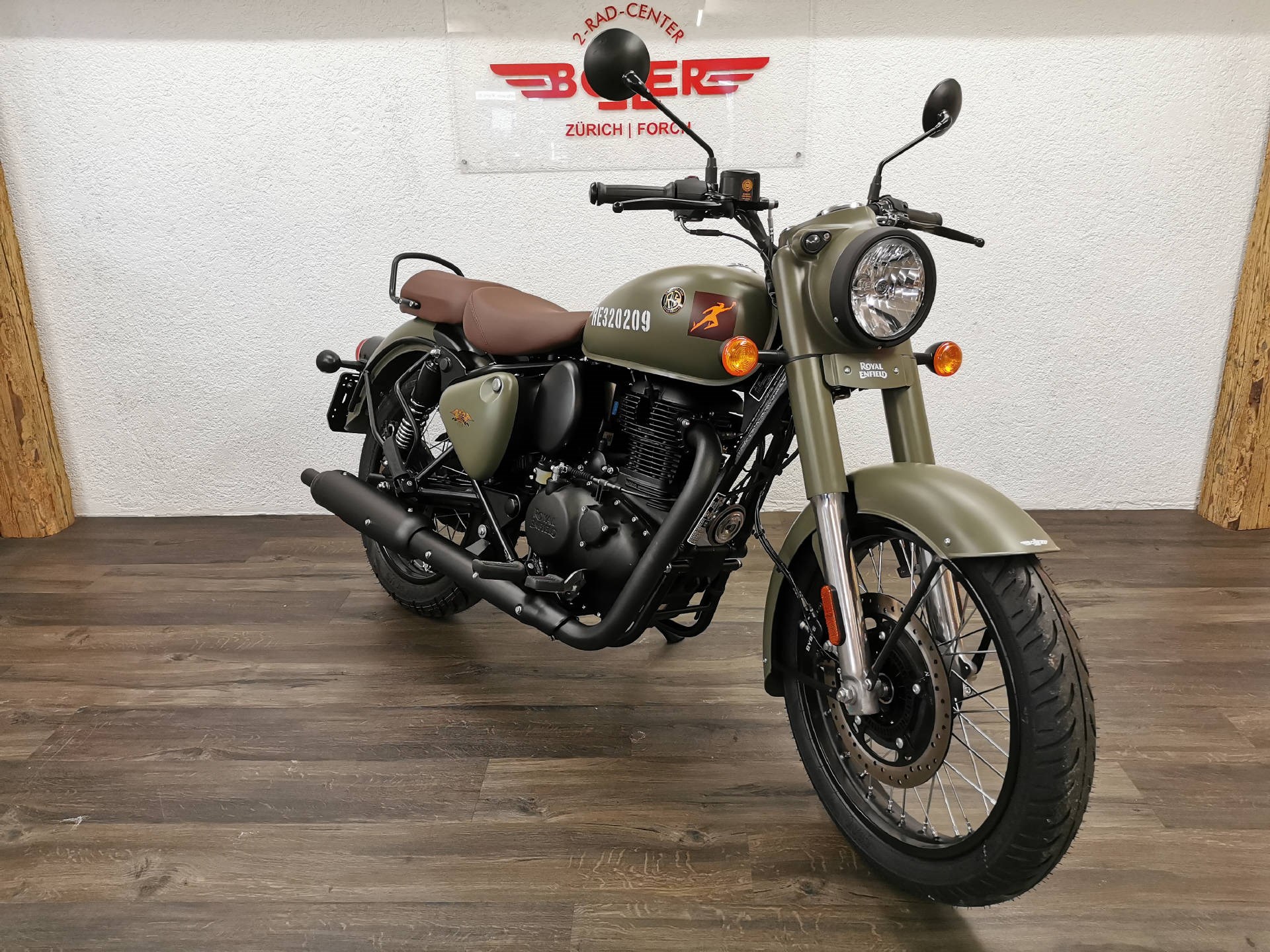 ROYAL ENFIELD CLASSIC 350-showroom-element-2