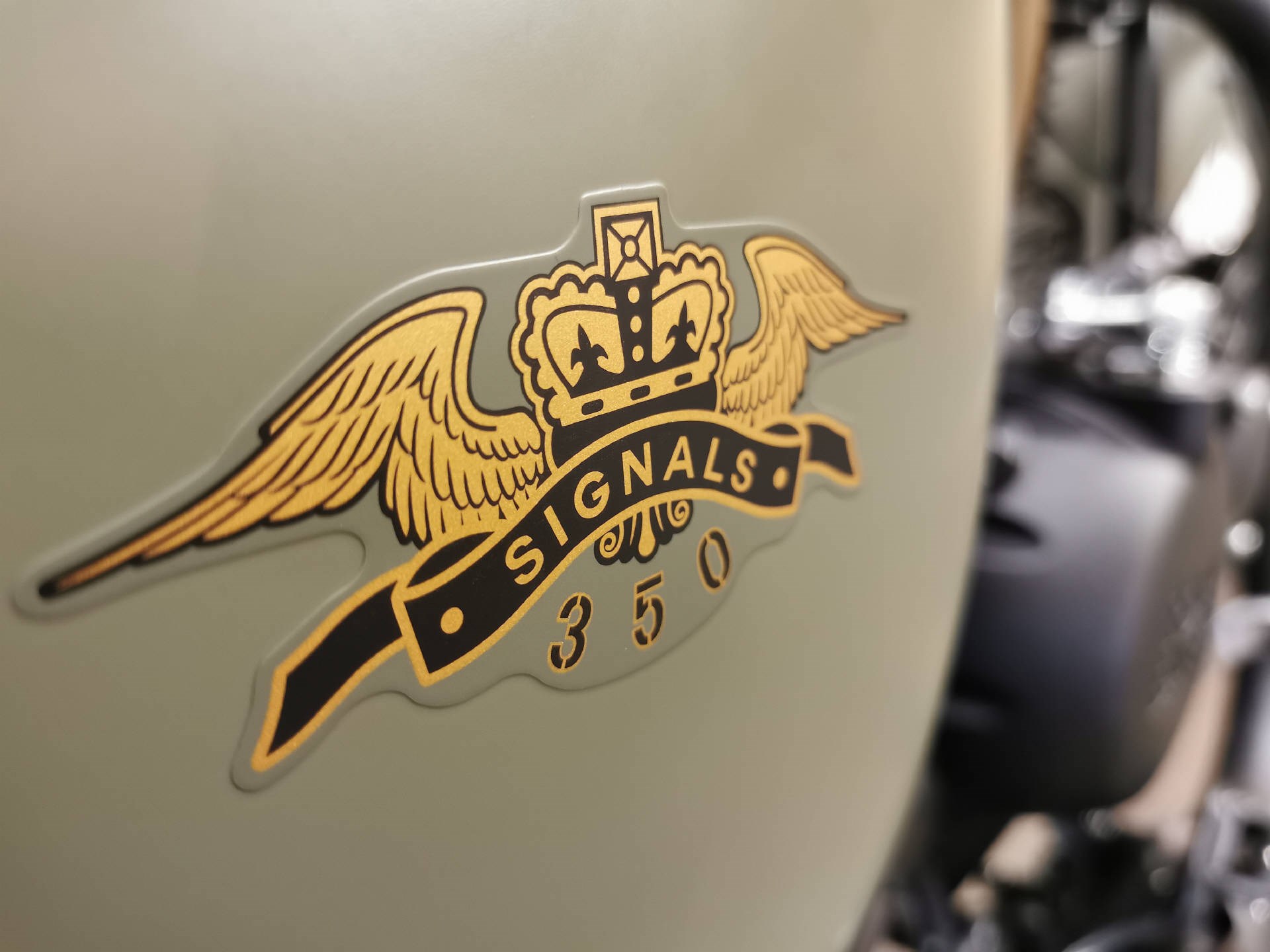 ROYAL ENFIELD CLASSIC 350-showroom-element-3