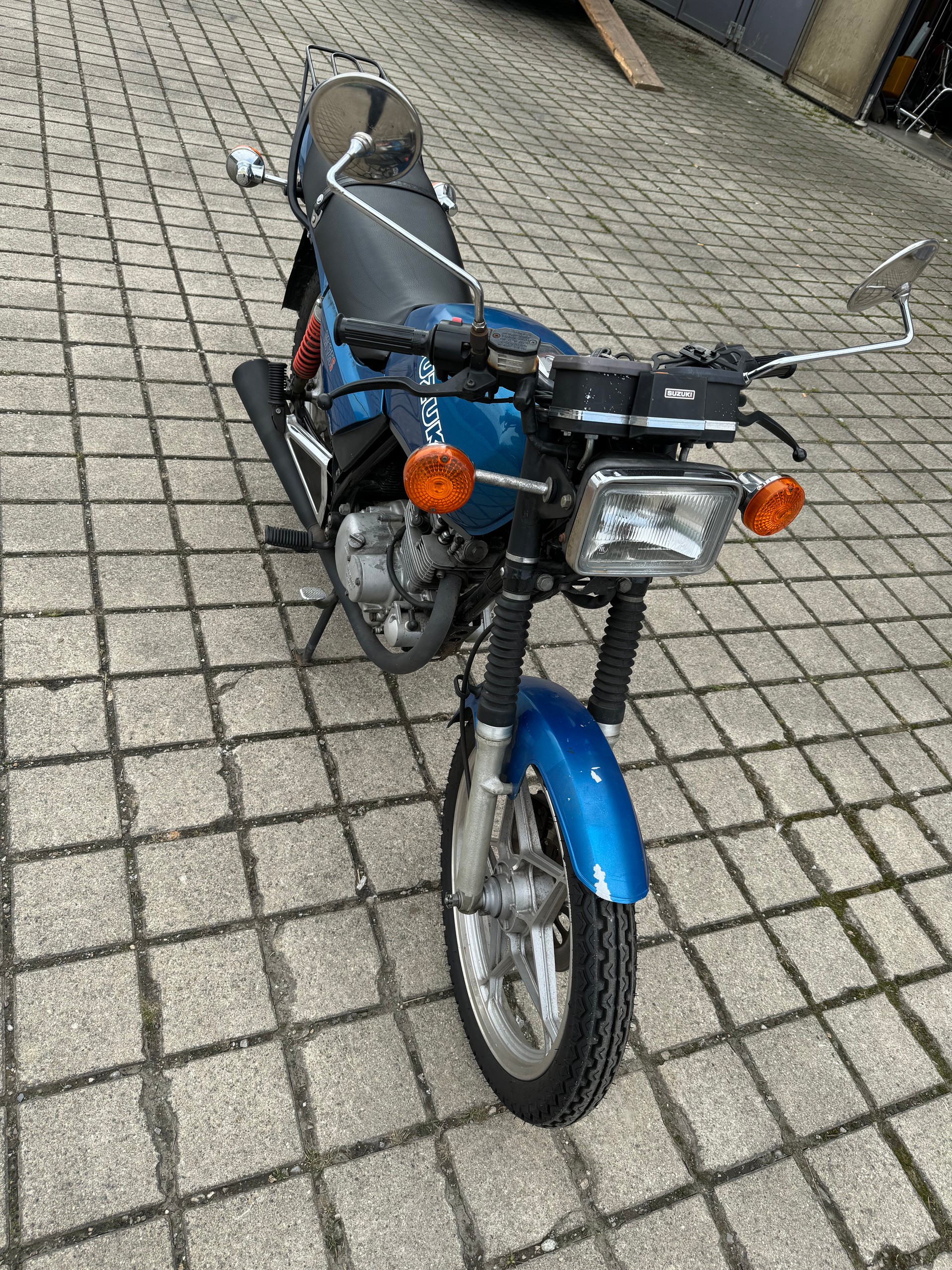 suzuki gs 125 s