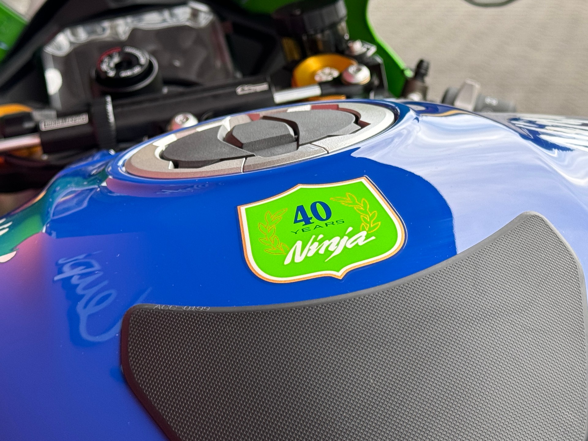 KAWASAKI Ninja ZX-10R 40th Anniversary-showroom-element-3