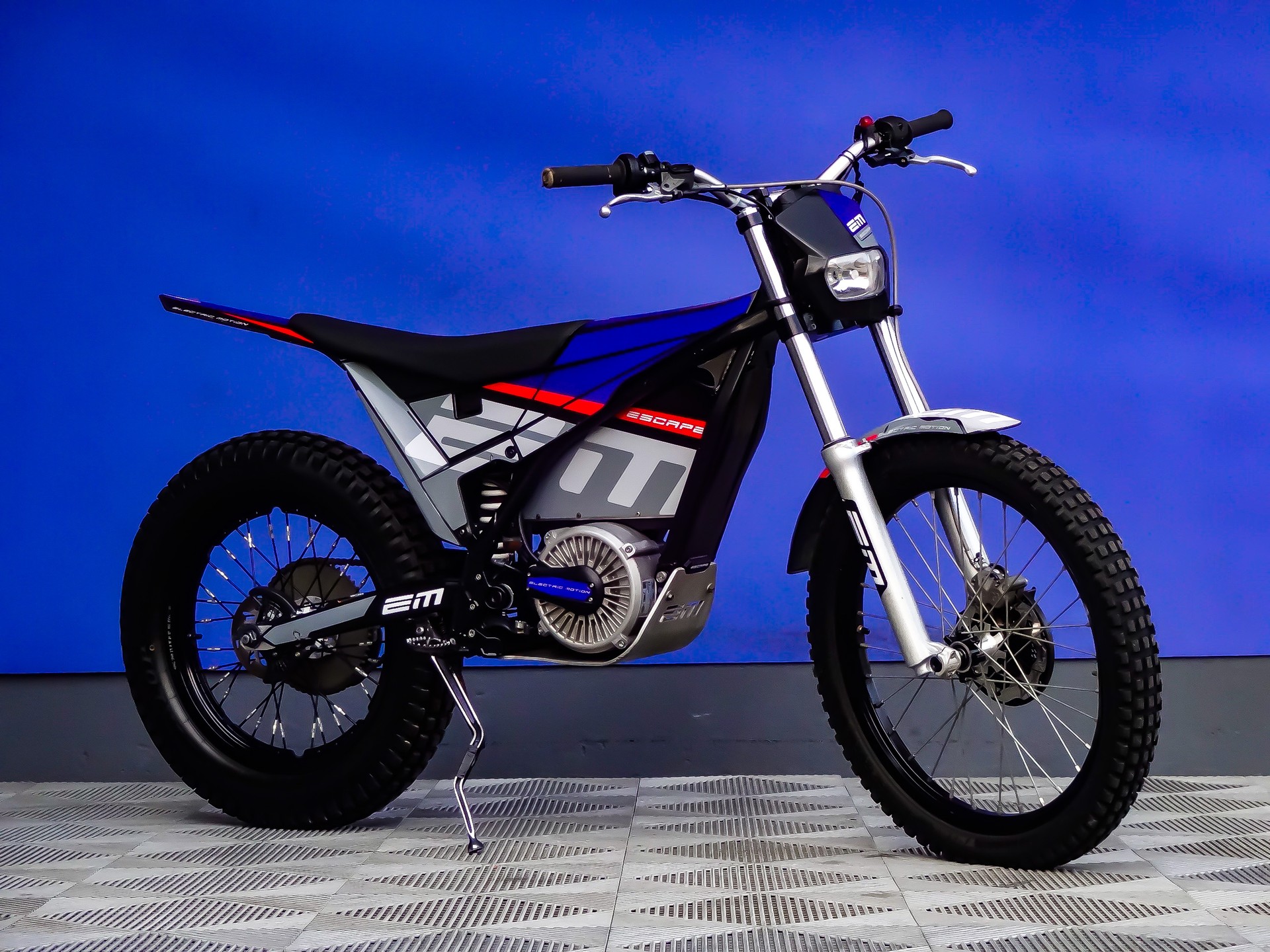 ELECTRIC MOTION Escape-showroom-element-1