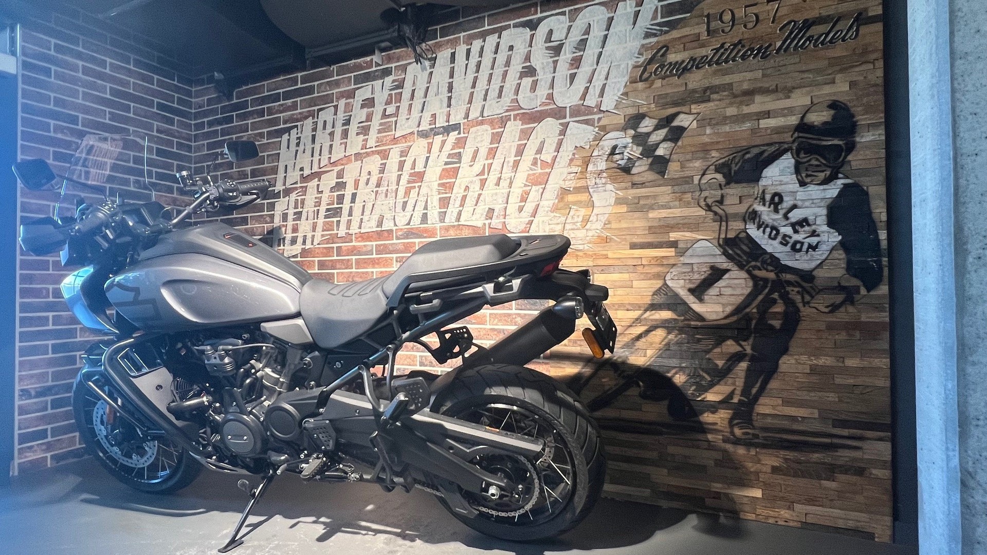 HARLEY-DAVIDSON RA Pan America 1250 Special-showroom-element-3